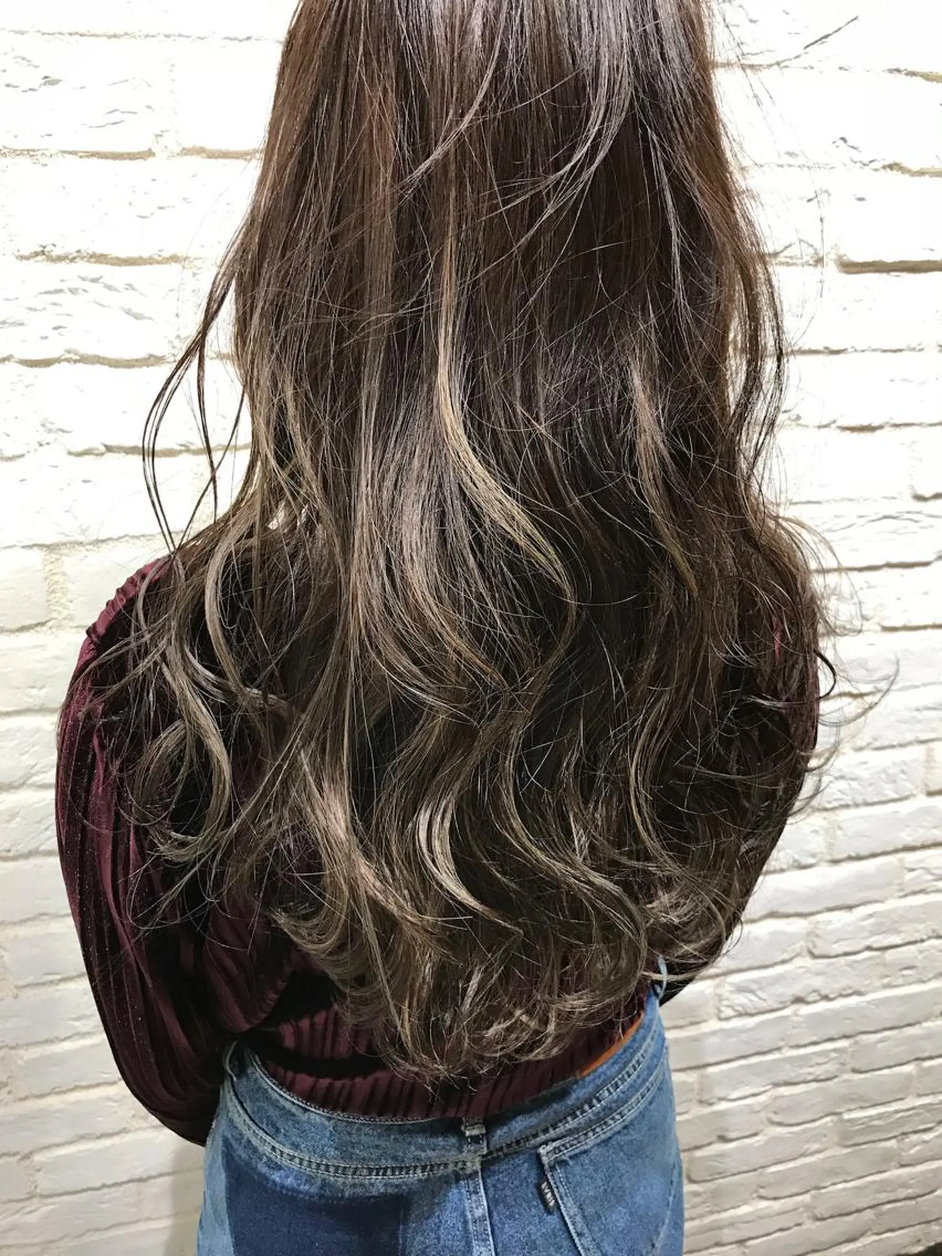 ロング カラー ハイライトカラー ハイライト UMEDA FIGAROのヘアスタイル