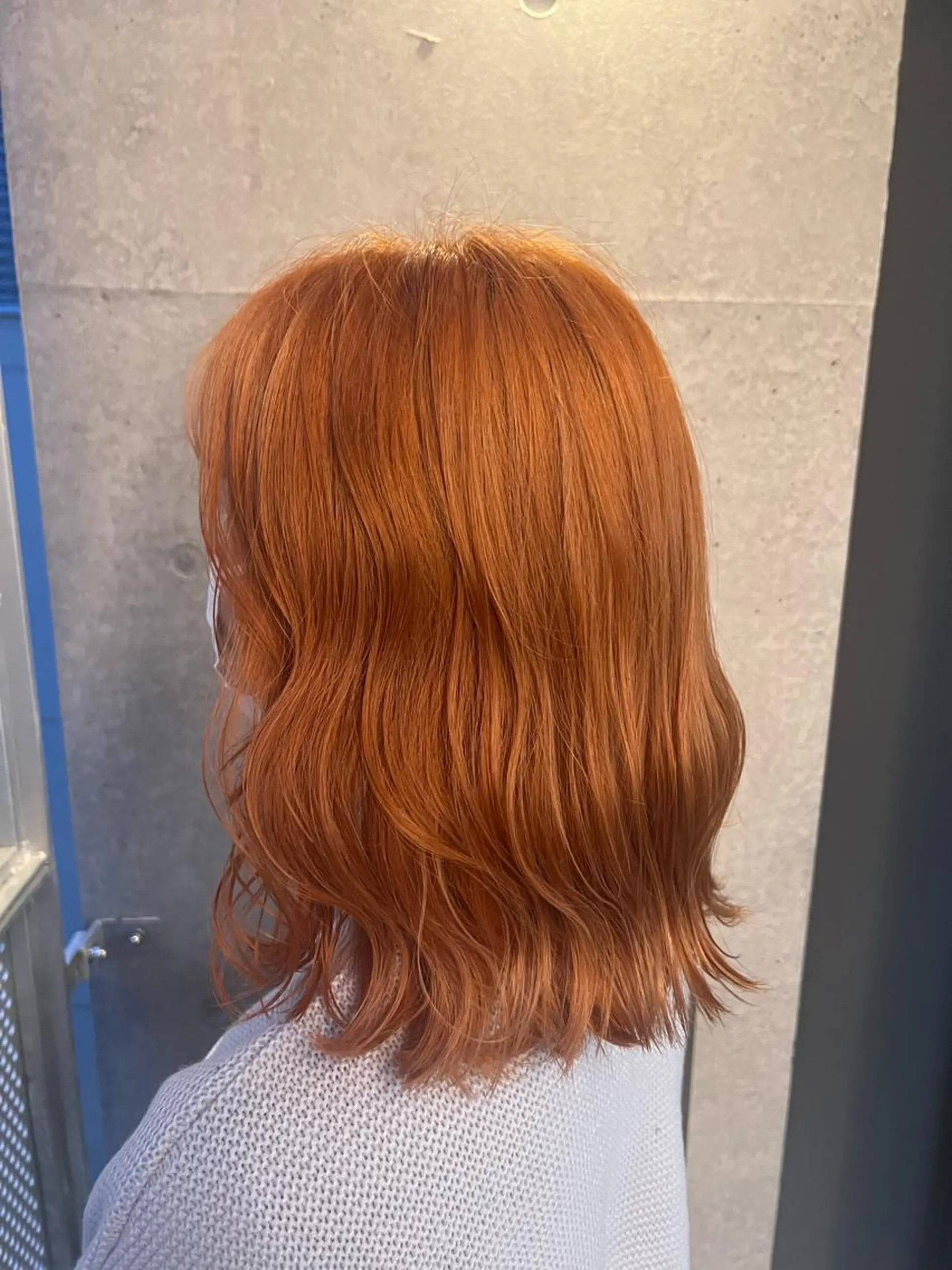 セミロング カラー ブロンド オレンジ ヘアカラー ＤＥＳＴ所属・吉野 瑳桜のヘアスタイル