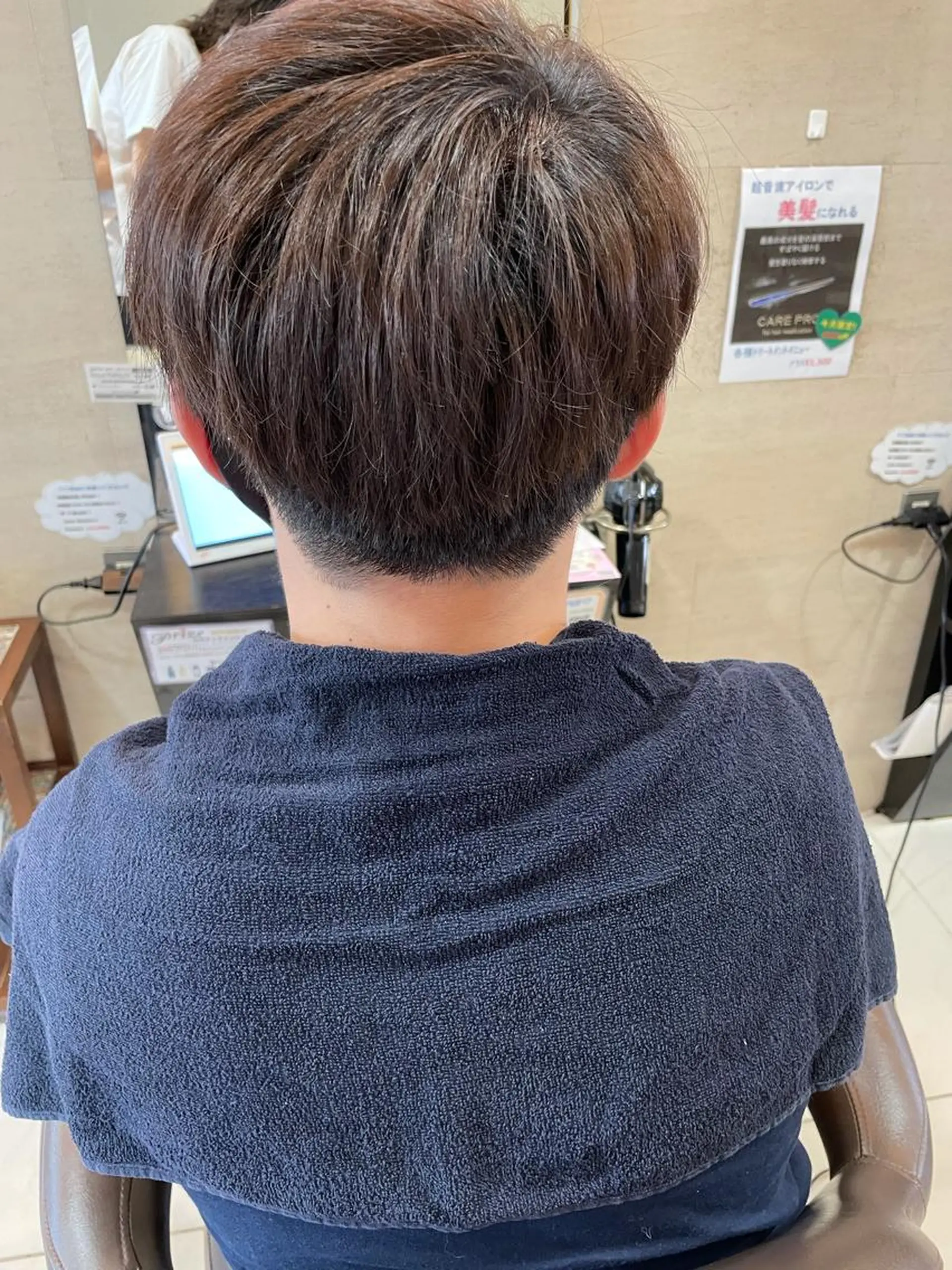 ミディアム カラー メンズ マッシュ イルミナカラー ブリーチ特化 ハイトーンRYOYAのヘアスタイル