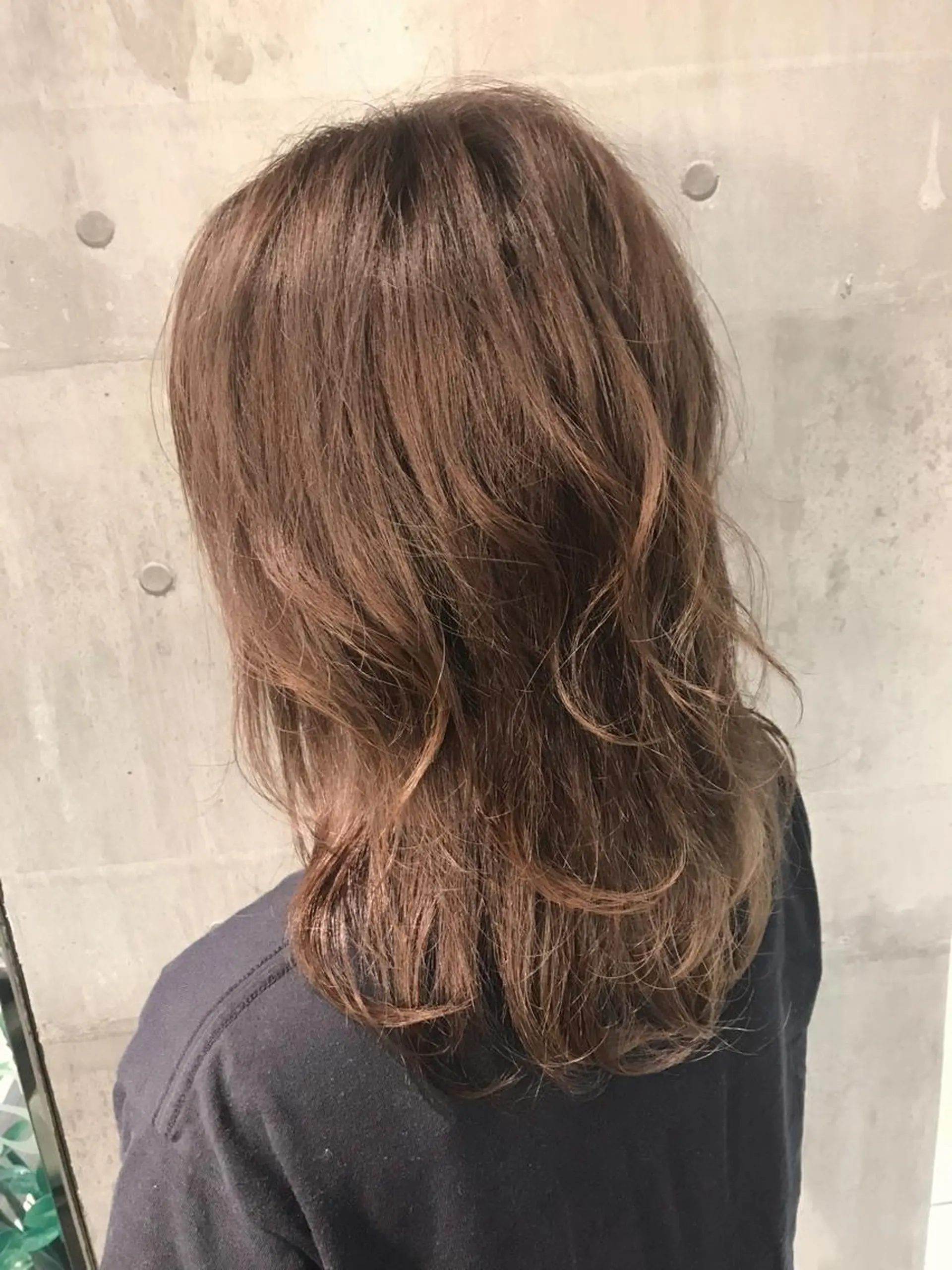 ミディアム カラー グレージュ ウルフカット カット トリートメント ヘッドスパ 田室 和幸のヘアスタイル