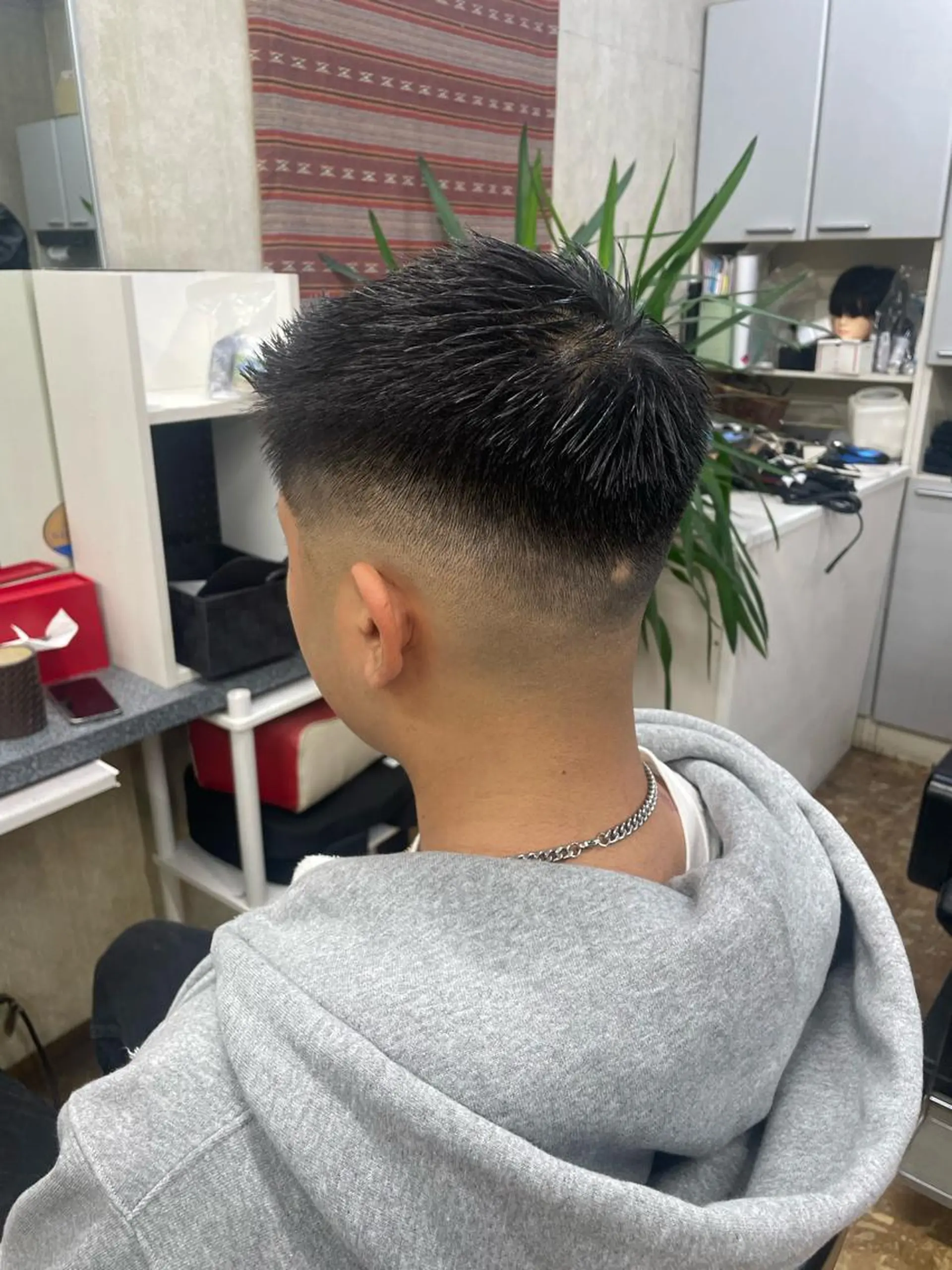 ショート メンズ 海老原 コウのヘアスタイル