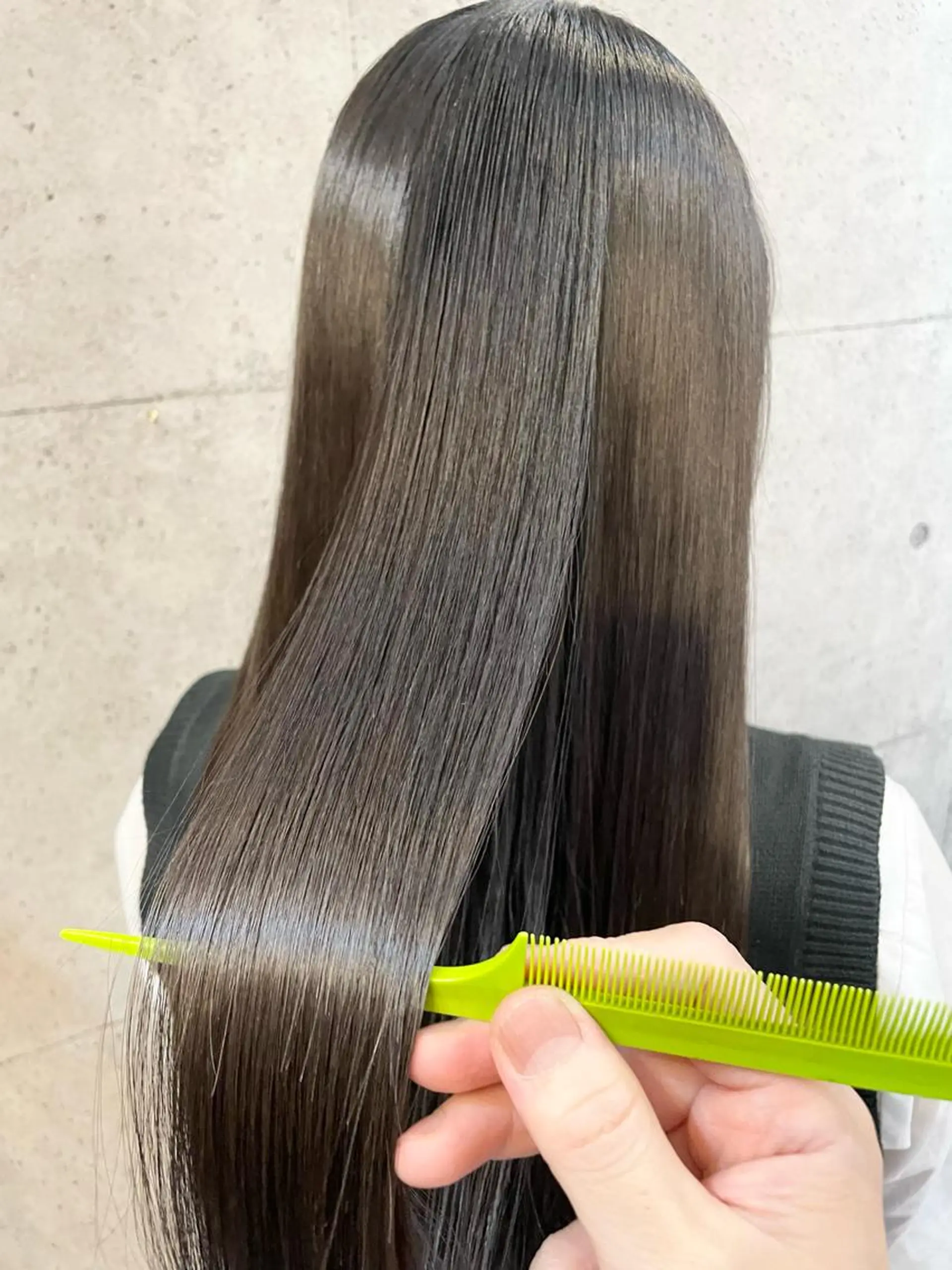 ロング 縮毛矯正 🔷ブリーチバレイヤ ージュ🔷飯野達也のヘアスタイル