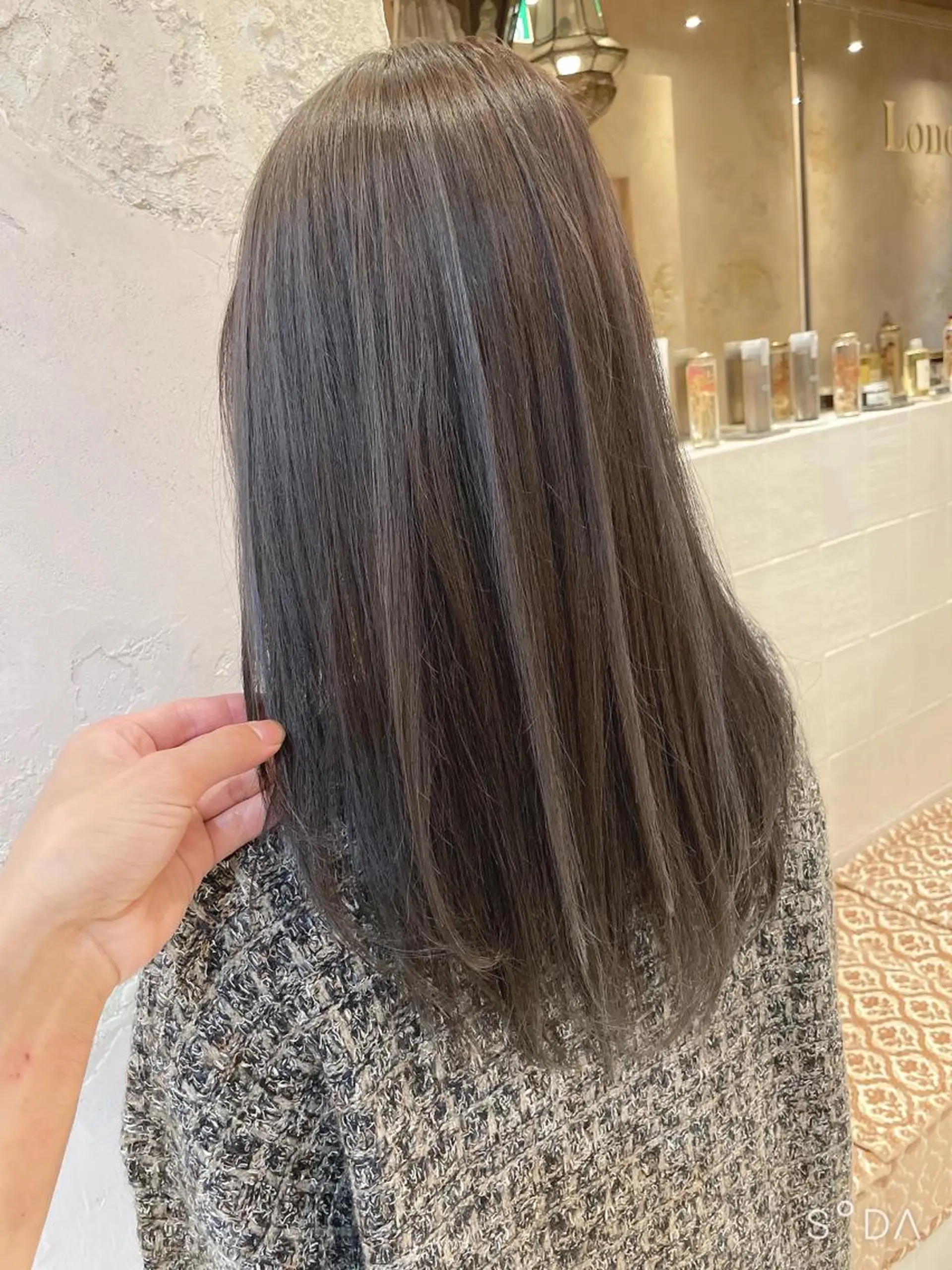 セミロング ハイライト ヘアカラー ボンドストーリーノヴァ所属・縮毛矯正・髪質改善 ❣️三浦正也のヘアスタイル