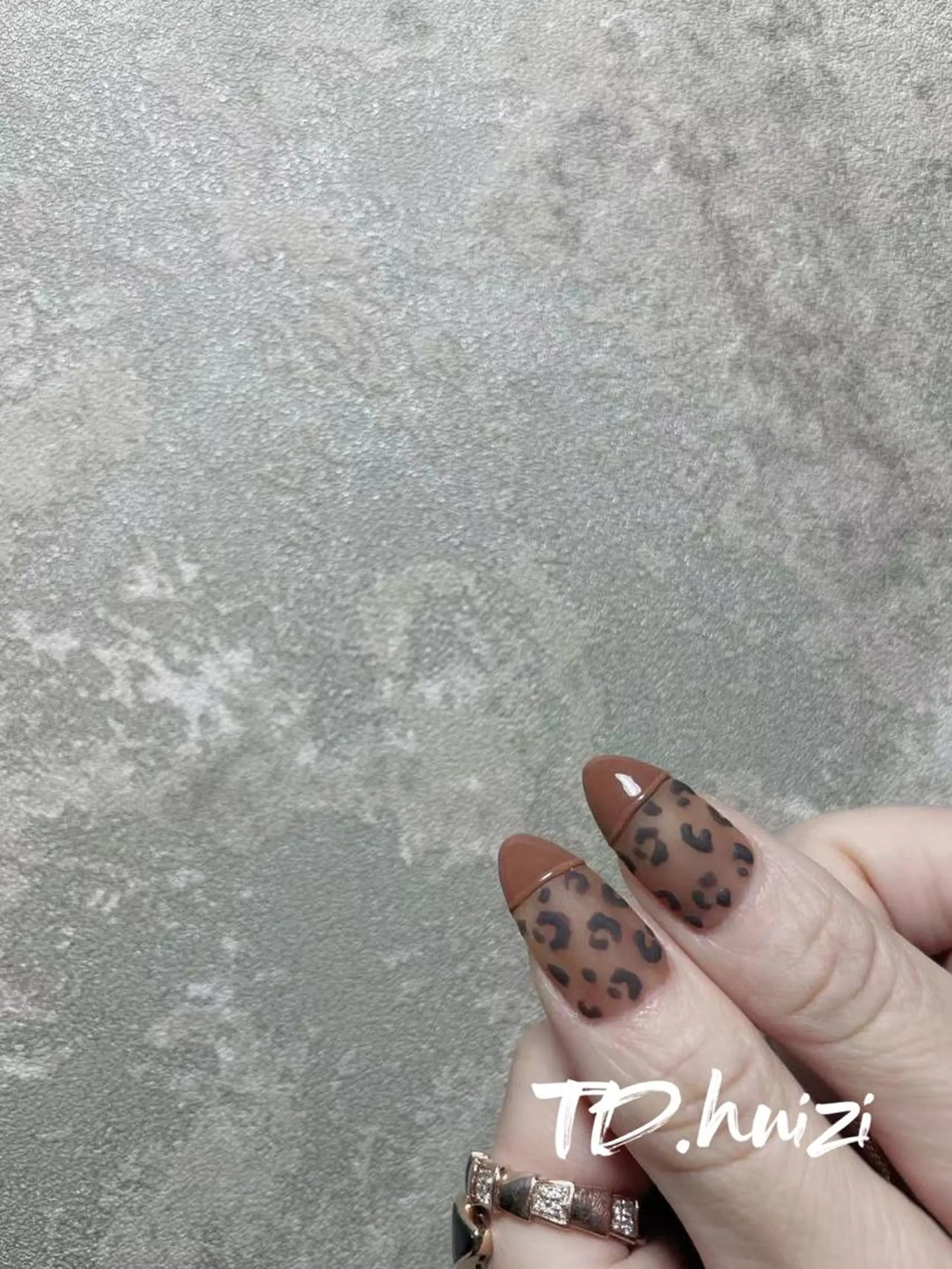 セミロング めぐみのネイルサロン スタッフ練習のネイルデザイン