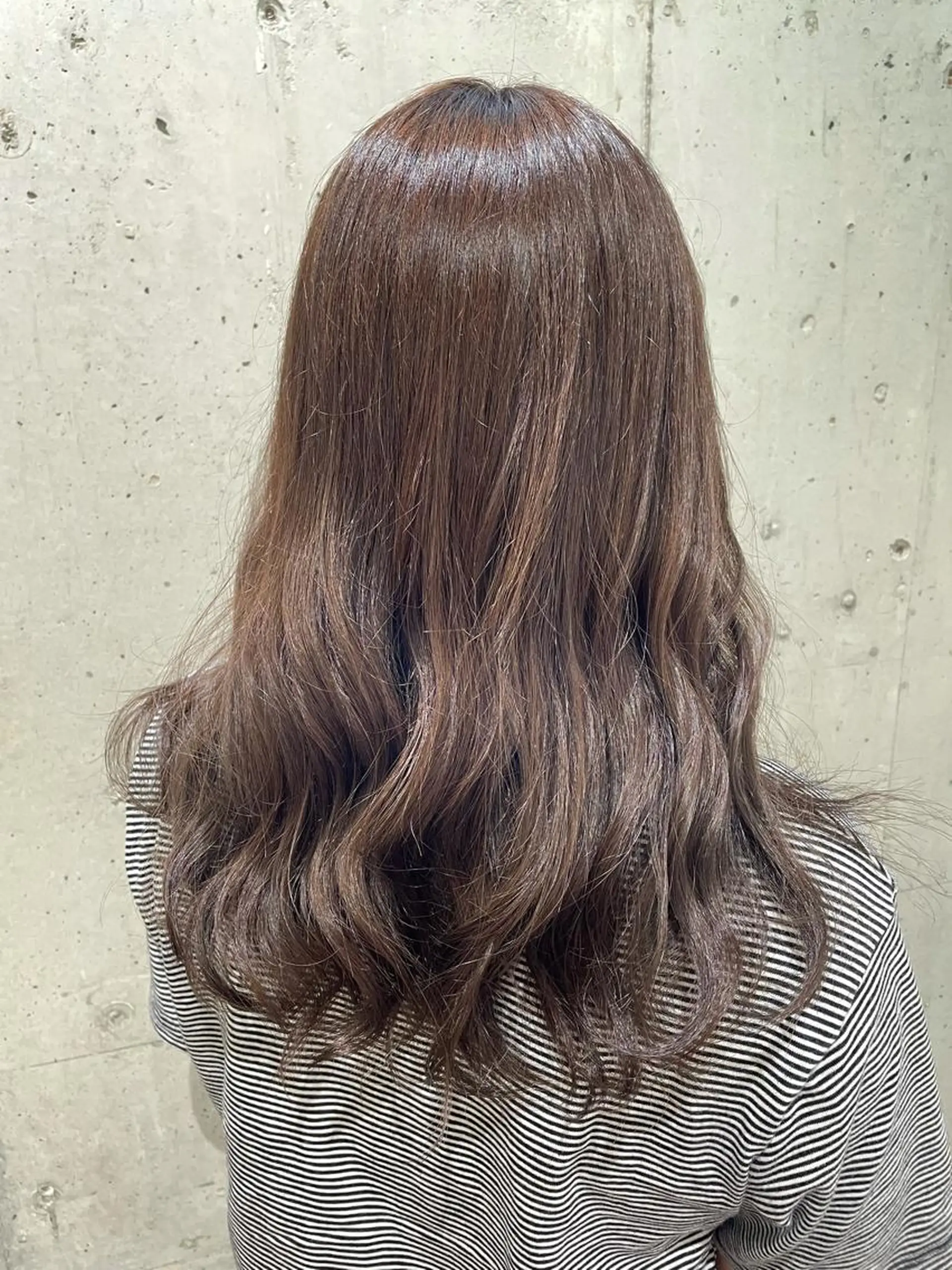 セミロング カラー ヘアカラー トリートメント 山本 愛永のヘアスタイル