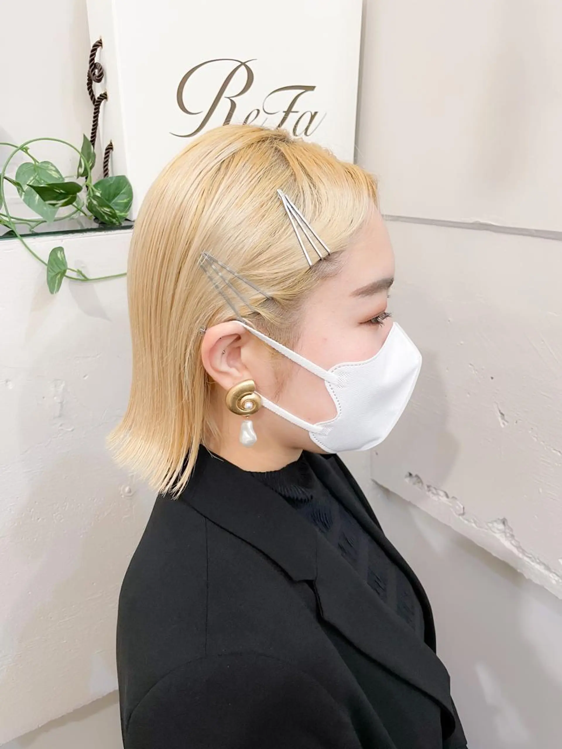 ショート カラー 切りっぱなしボブ シルバー ボブ ✨カラー支持No.1 🧸ワキ カナコ🧸のヘアスタイル