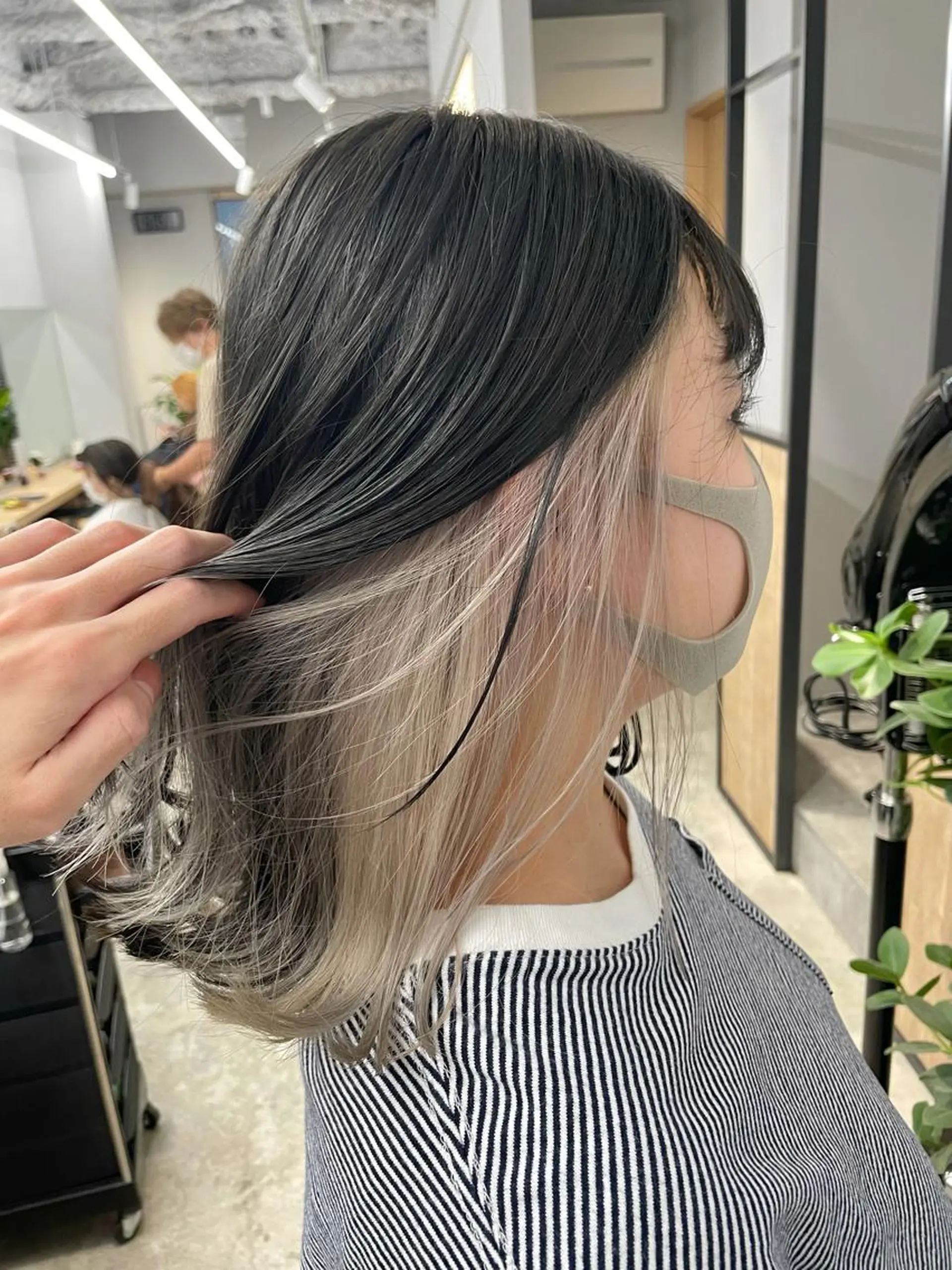 ミディアム カット ヘアカラー SAEKI【ior 】北千住店ブリーチのヘアスタイル