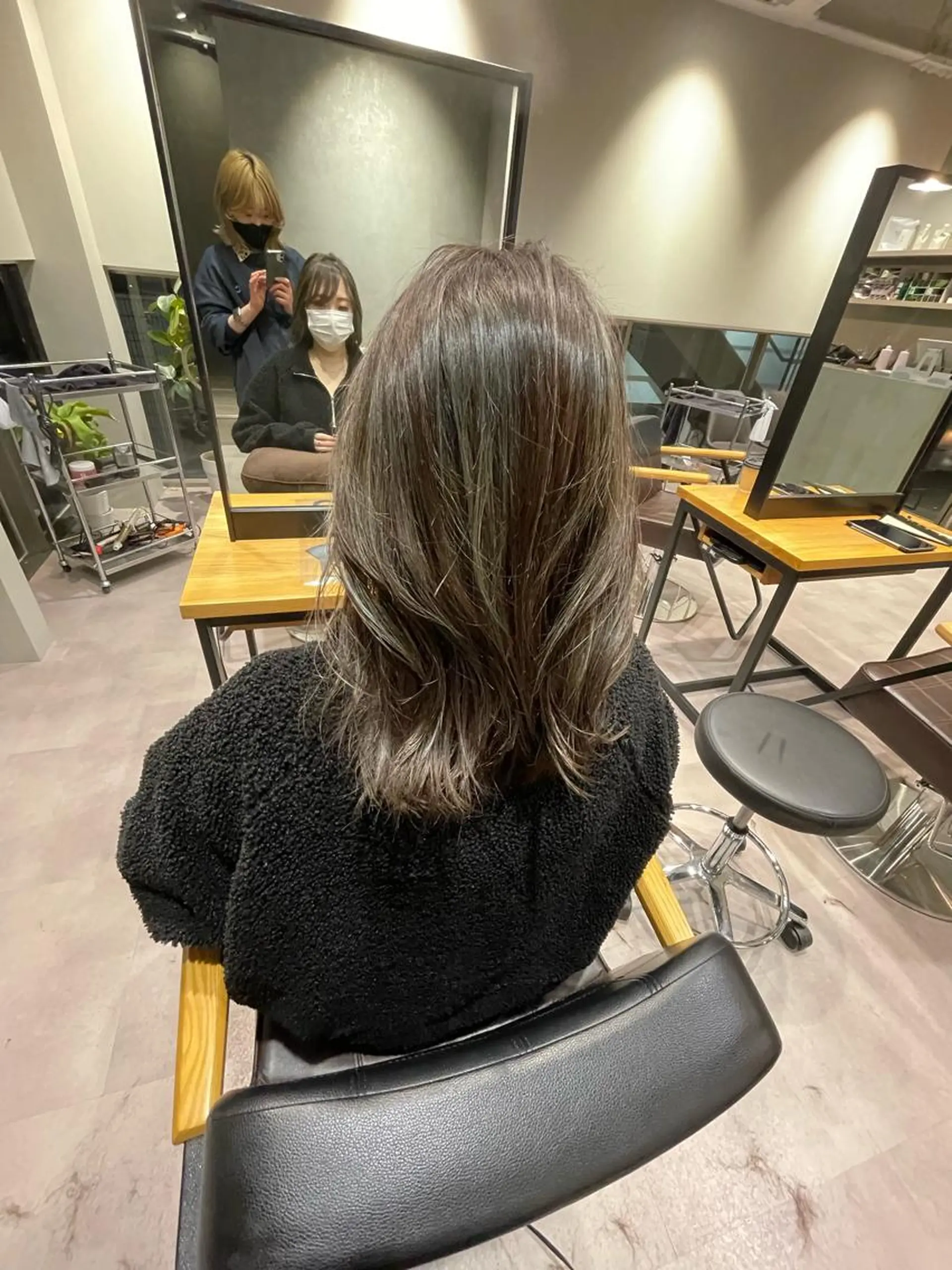 セミロング カラー アッシュ ブリーチ ケアブリーチ ショコラグレージュ ダークアッシュ 韓国風/オシャレ /縮毛矯正/滝口琴未のヘアスタイル