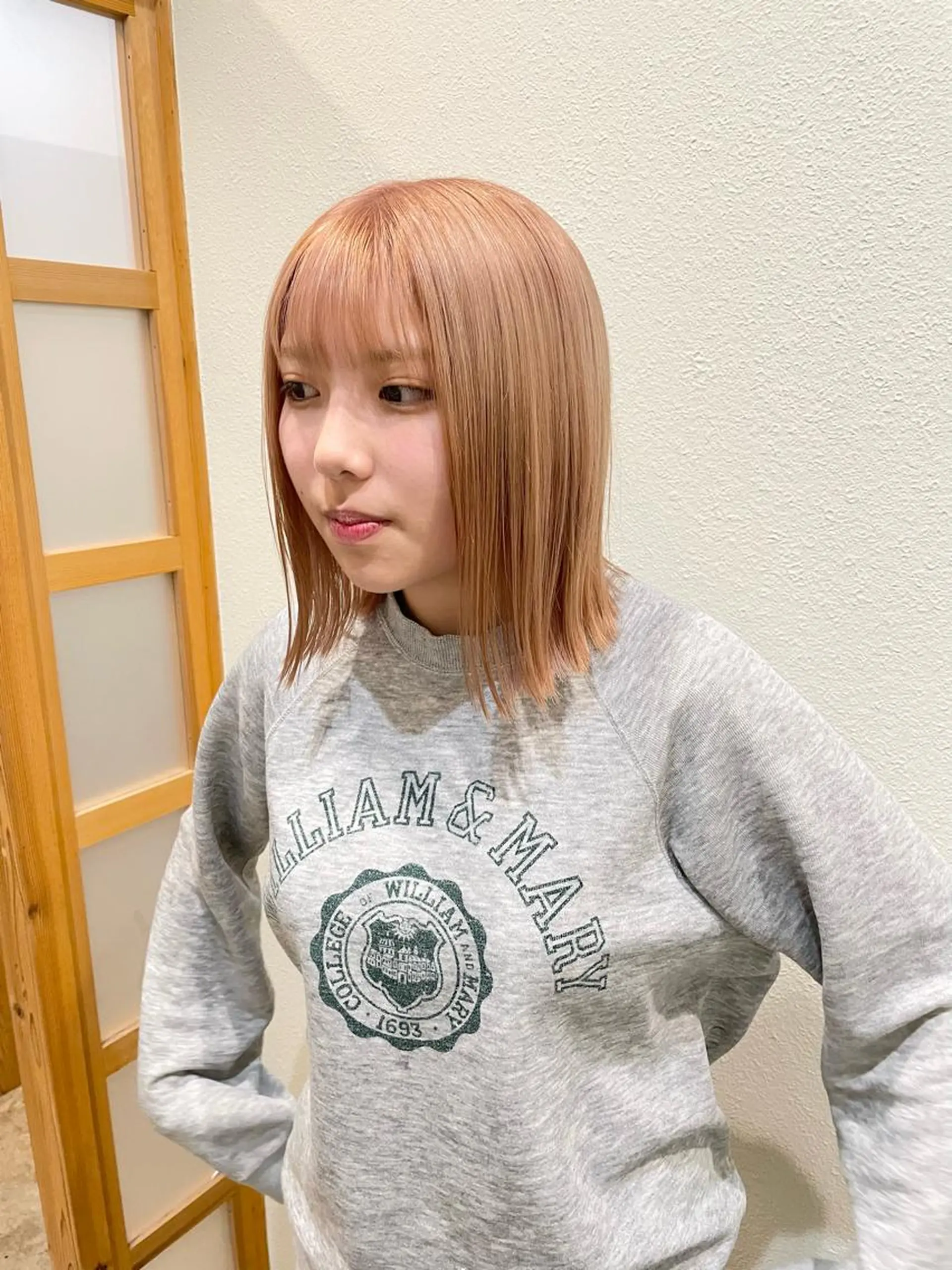 ミディアム カラー ヒナゴ トヨカズのヘアスタイル