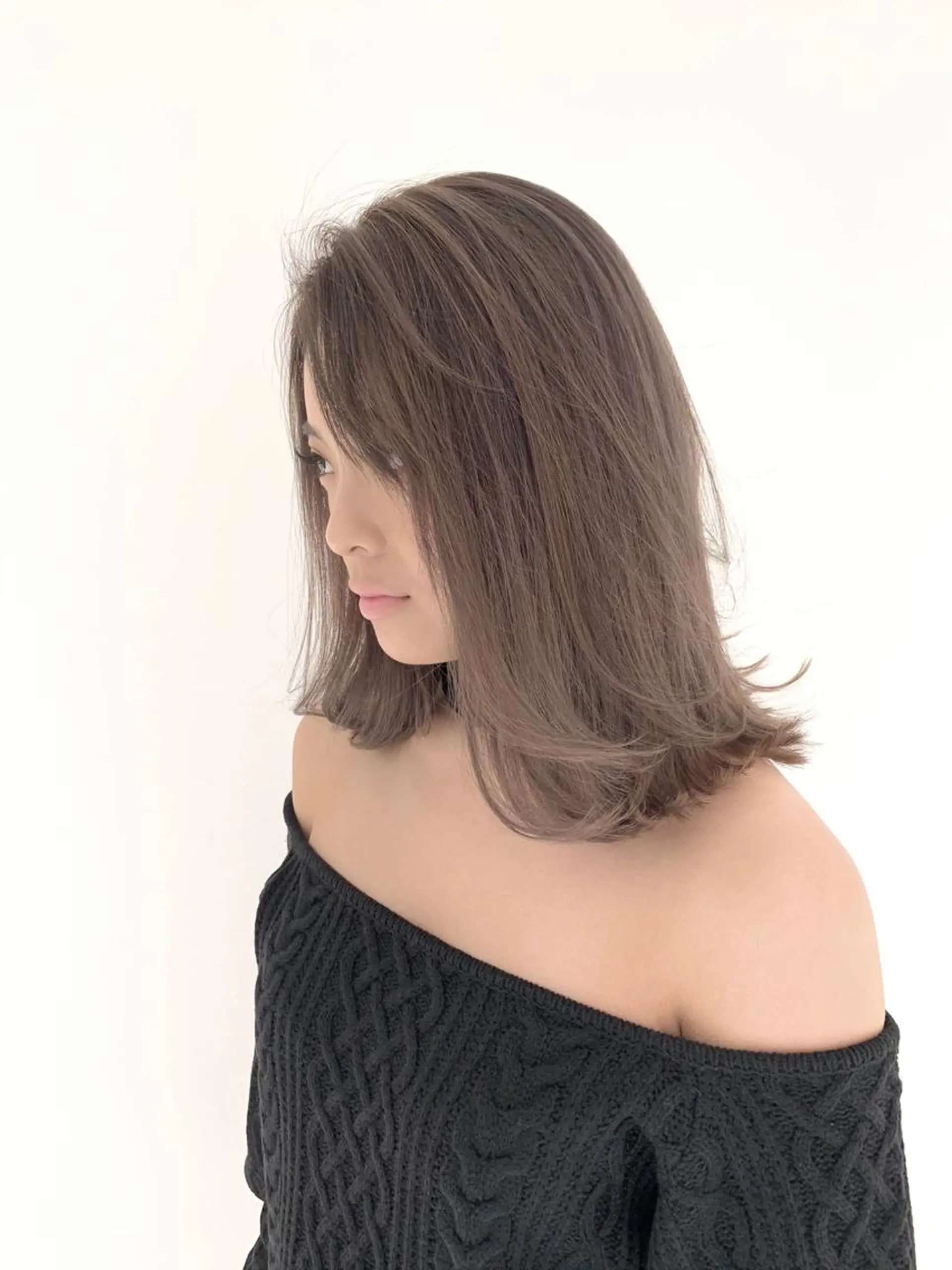 セミロング カラー ベージュカラー シルバー ヘアカラー 縮毛矯正 トリートメント ヘッドスパ Akua【代表】 Kazumaのヘアスタイル
