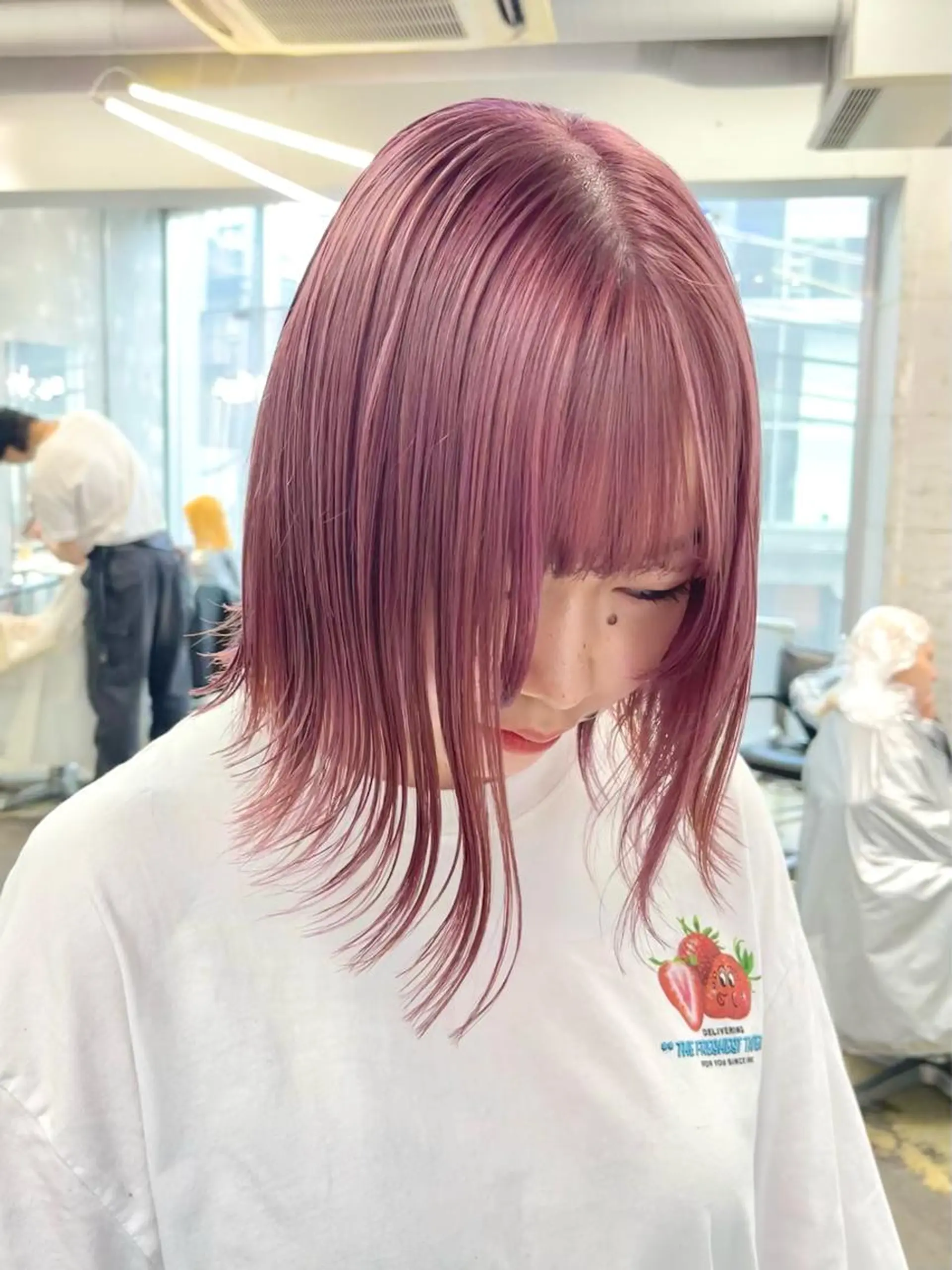 ミディアム カラー レイヤーカットとハイ トーン/HIROKIのヘアスタイル