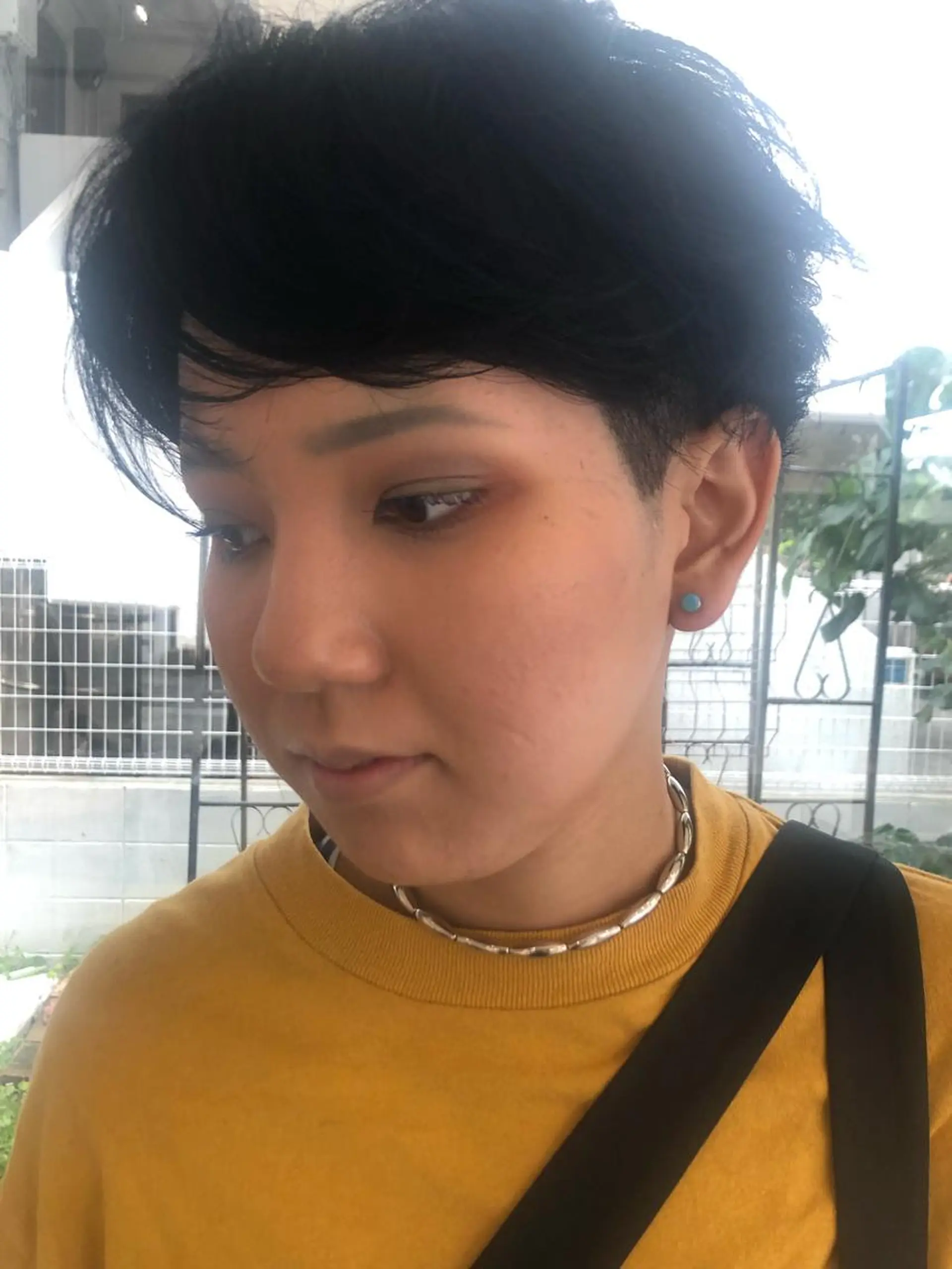 ショート カラー 林 梓のヘアスタイル