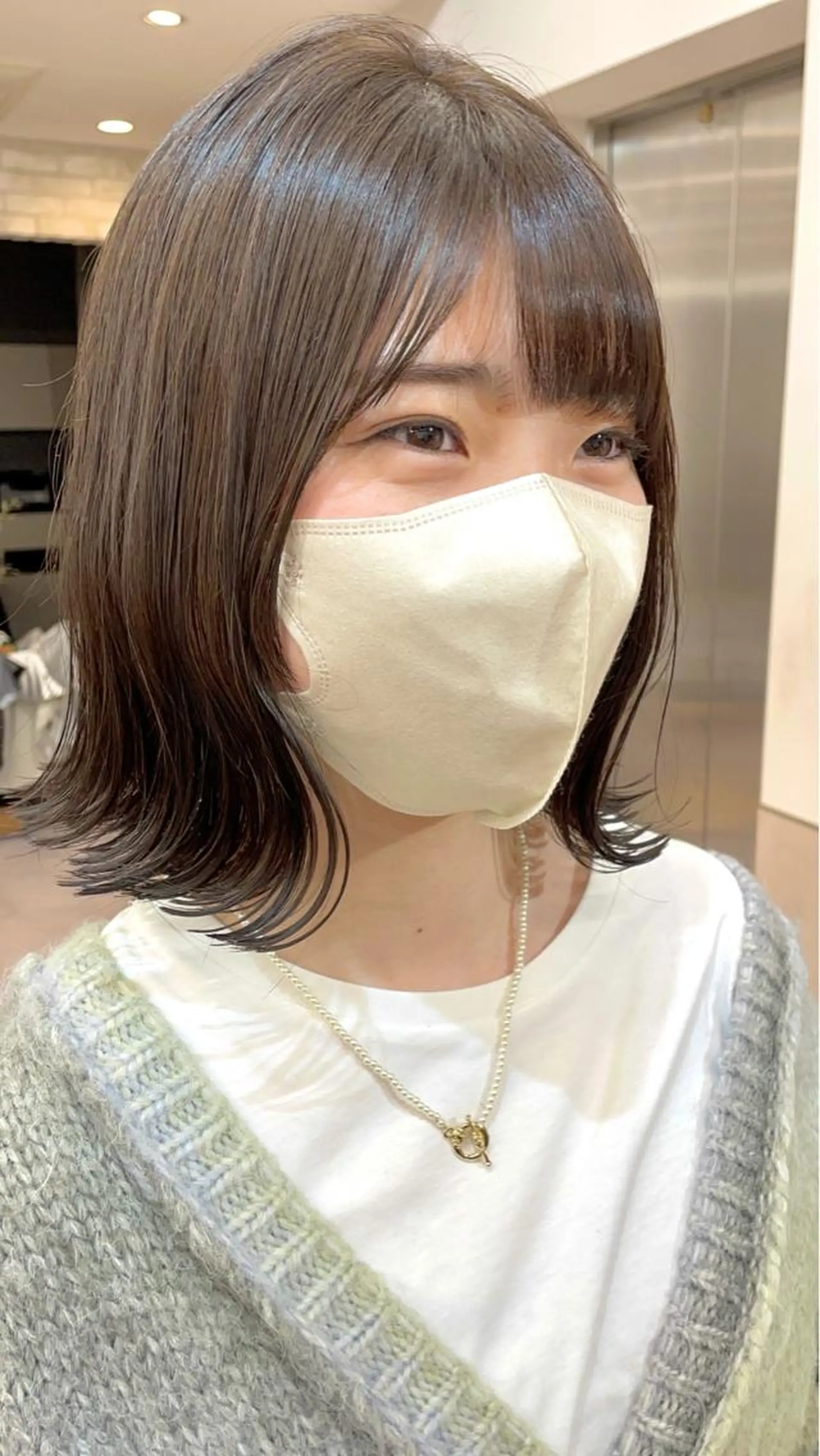 ショート カラー グレージュ ボブ 外ハネヘア レイヤー職人 横浜/似合わせ/秋山のヘアスタイル