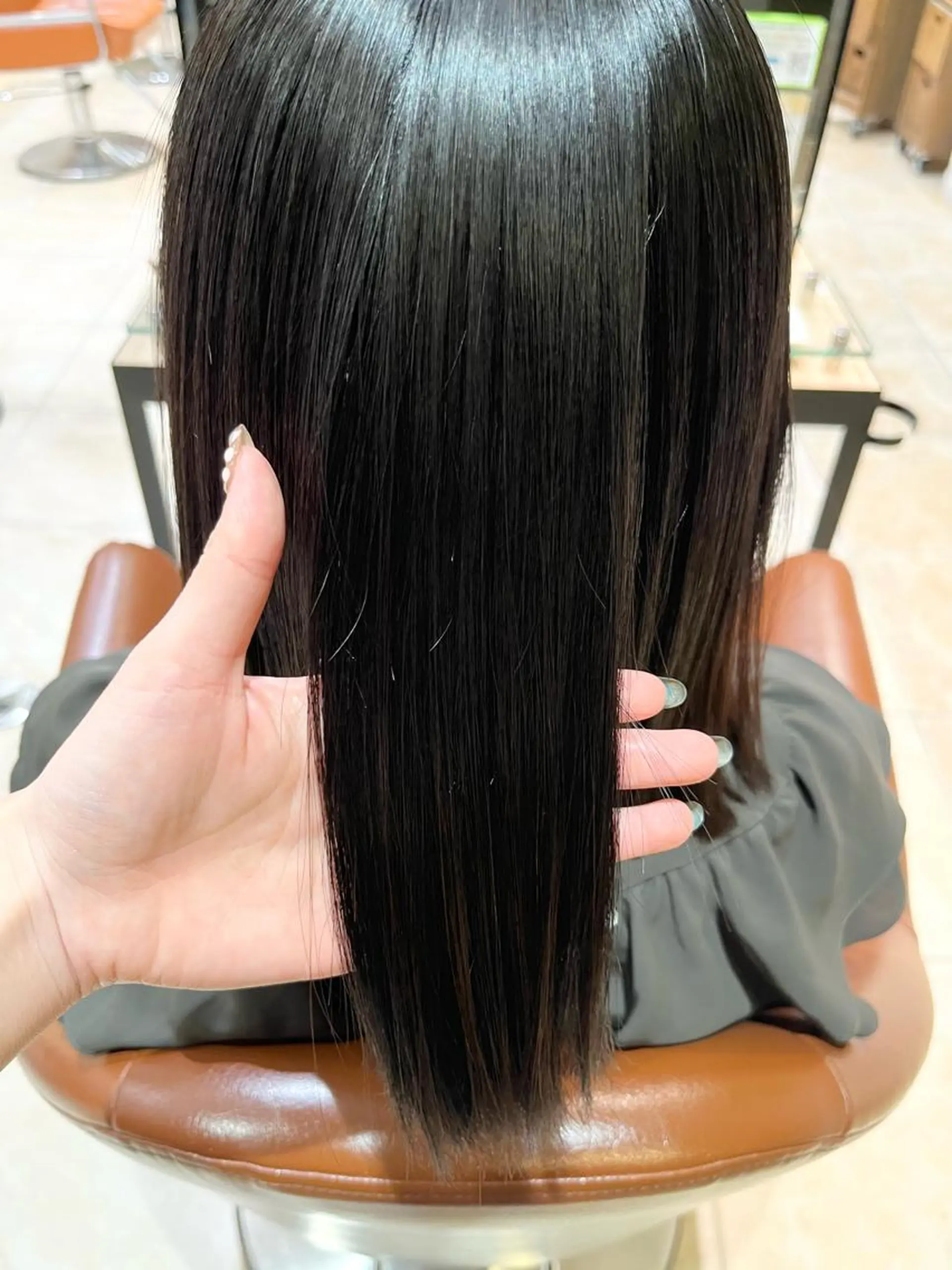 ミディアム 透け感カラー🌿 小島 りなのヘアスタイル