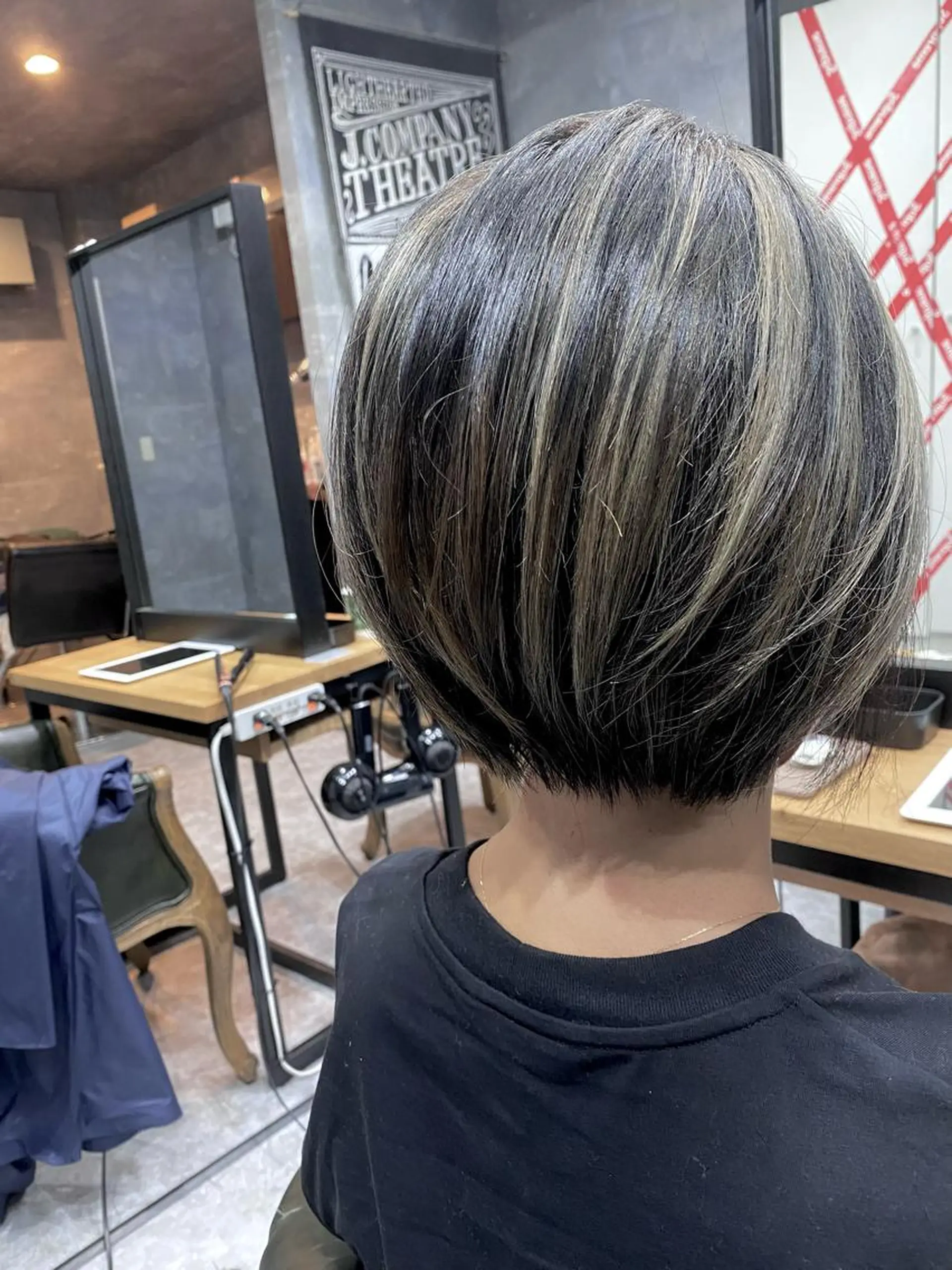 ショート カラー 加藤 琢也のヘアスタイル