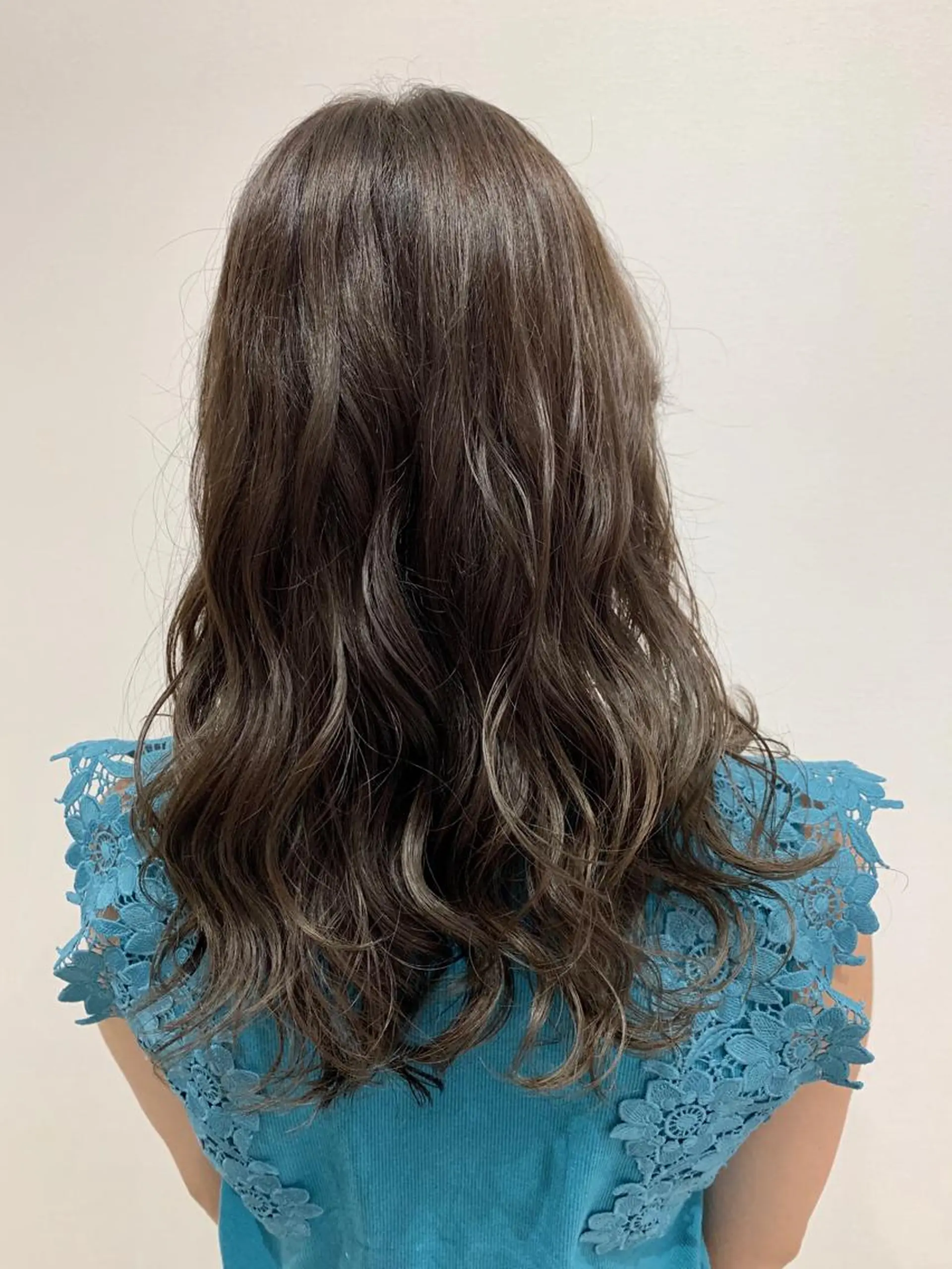 カラー ヘアカラー トリートメント 島袋 ナオユキのヘアスタイル