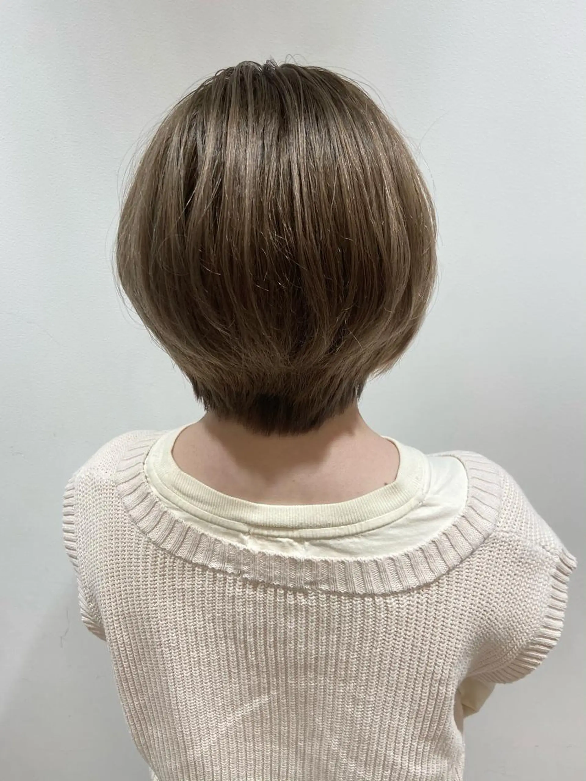 ショート カラー ヘアカラー トリートメント 🐺ウルフ/レイヤー 似合わせ‎🤍沙羅のヘアスタイル