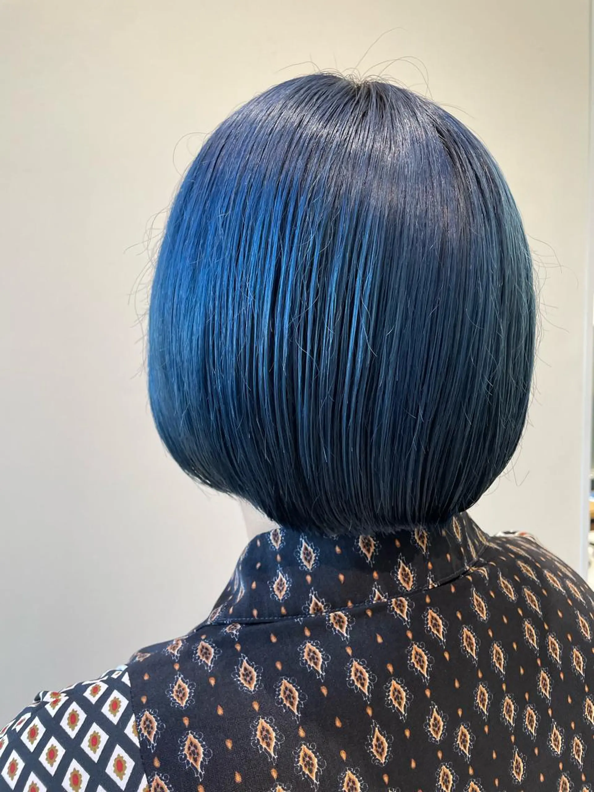 ショート カラー ブリーチ ブルーカラー ネイビーカラー ボブ ボブ/インナーカラー /眉毛/Miyuのヘアスタイル