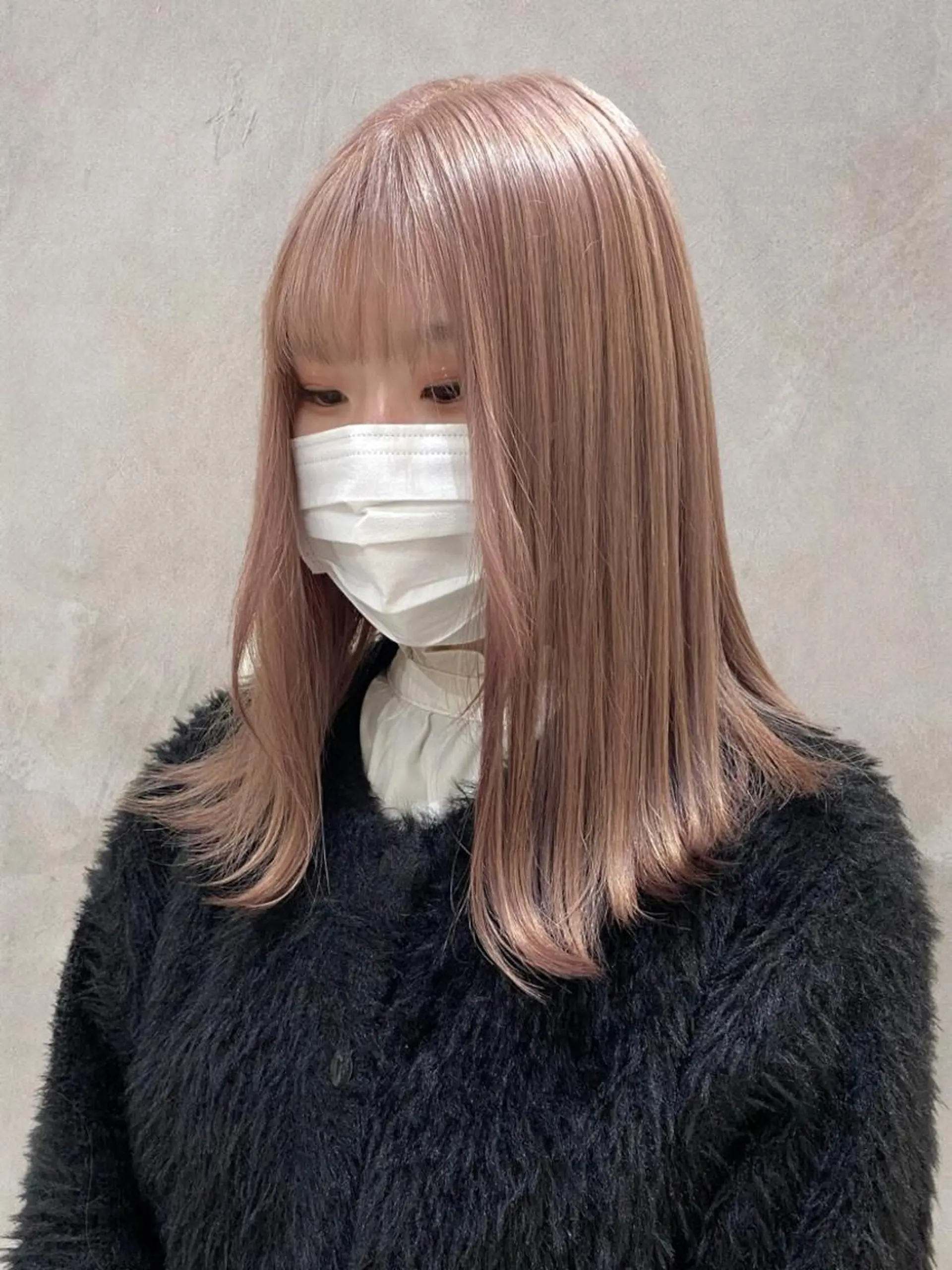 ミディアム カラー ベージュカラー ブリーチ ピンクカラー ピンクベージュ カット ヘアカラー トリートメント ハイトーンカラー 🩷NANAのヘアスタイル