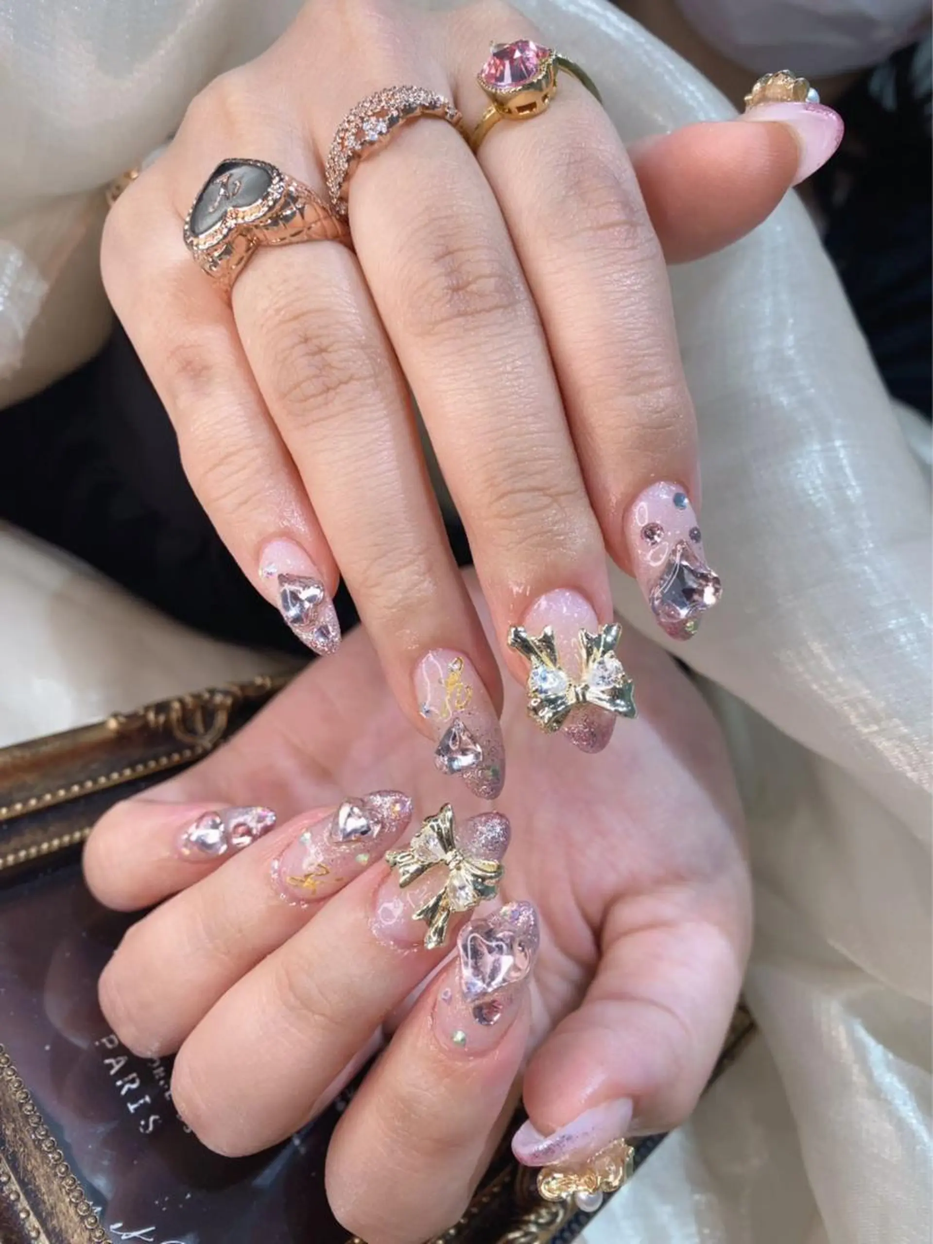 ネイル ハンドネイル Queens 榊 まおのネイルデザイン