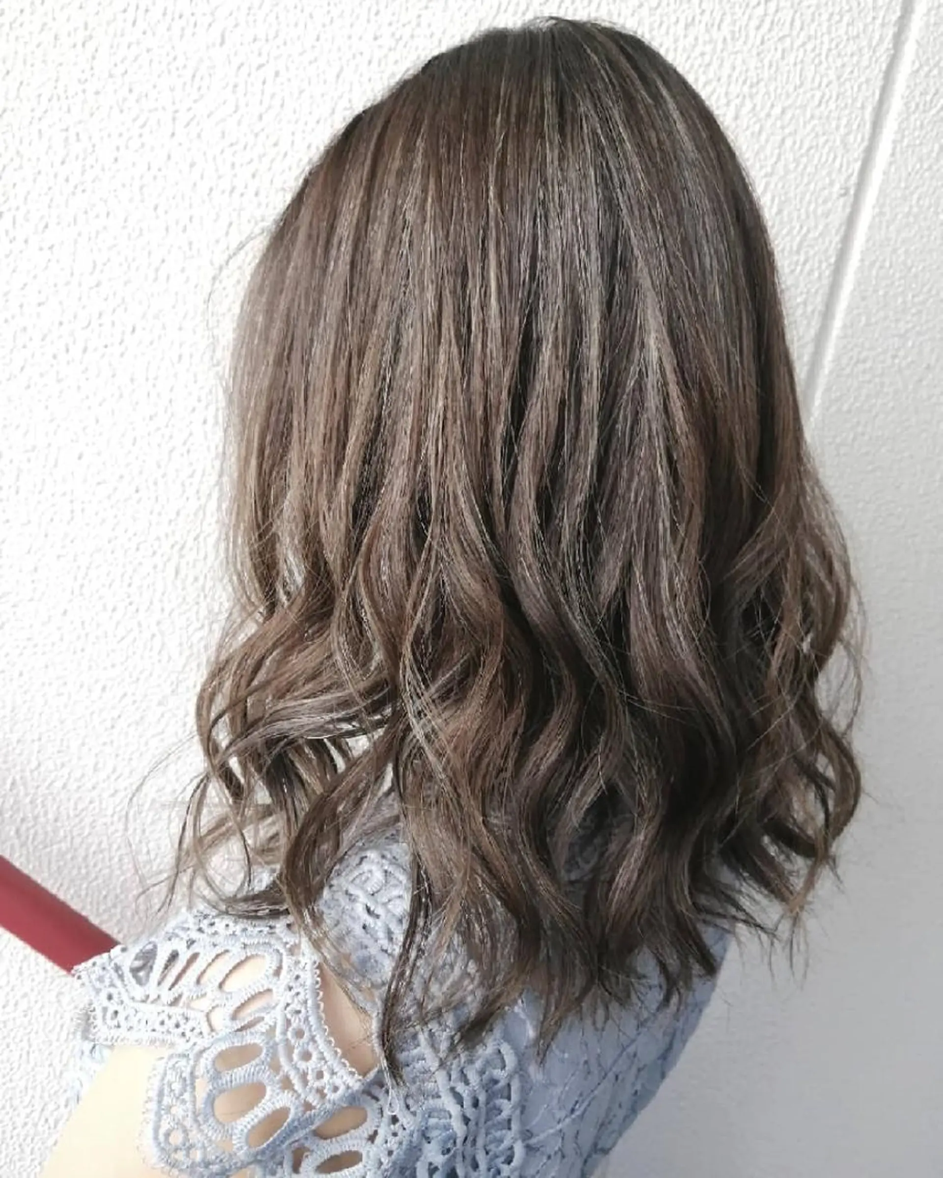 セミロング カラー グレージュ ハイライトカラー シアーグレージュ ハイライト ブリーチ・ハイトーン 特化🎉内山のヘアスタイル
