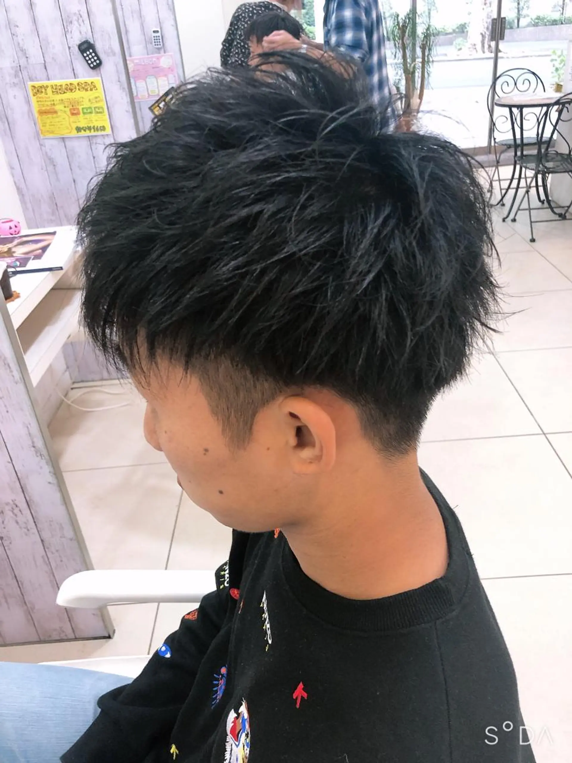 ショート パーマ メンズ メンズパーマ 髪質改善× 白髪ぼかし溝江のヘアスタイル