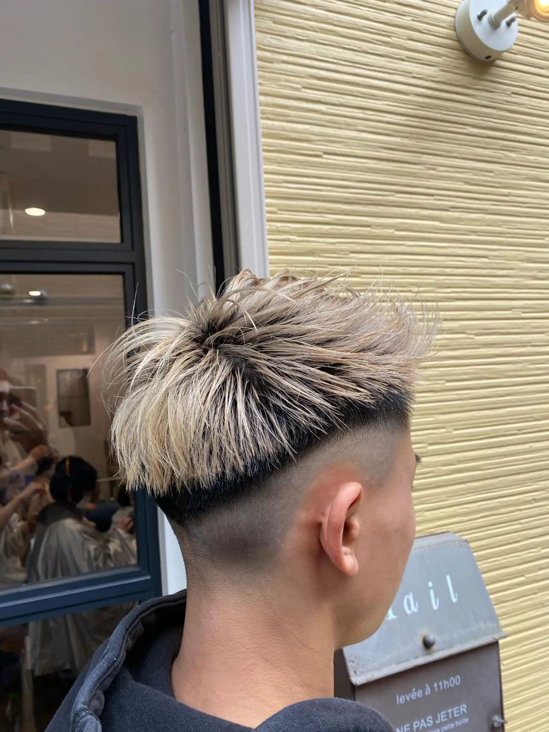 ショート カラー メンズ メンズブリーチ フェードカット ブリーチ カット ヘアカラー トリートメント ショート、メンズ 一日1名限定枠⚡️のヘアスタイル