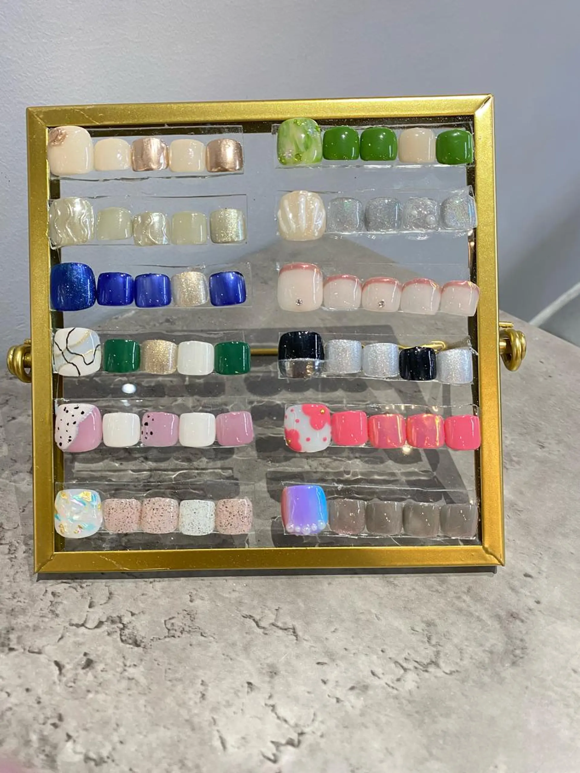 ネイル フットネイル コマツリサ ROCCO eastのヘアスタイル