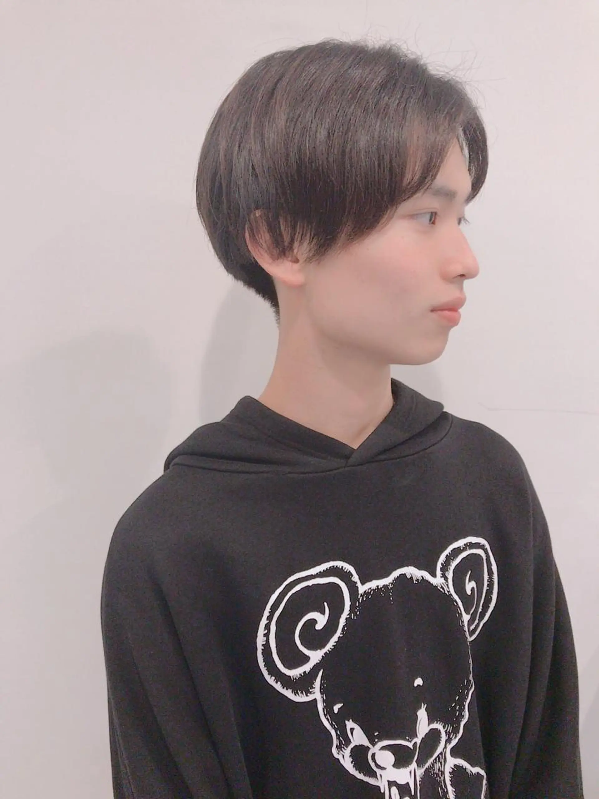 ショート カラー パーマ メンズ センターパート ちこ .のヘアスタイル