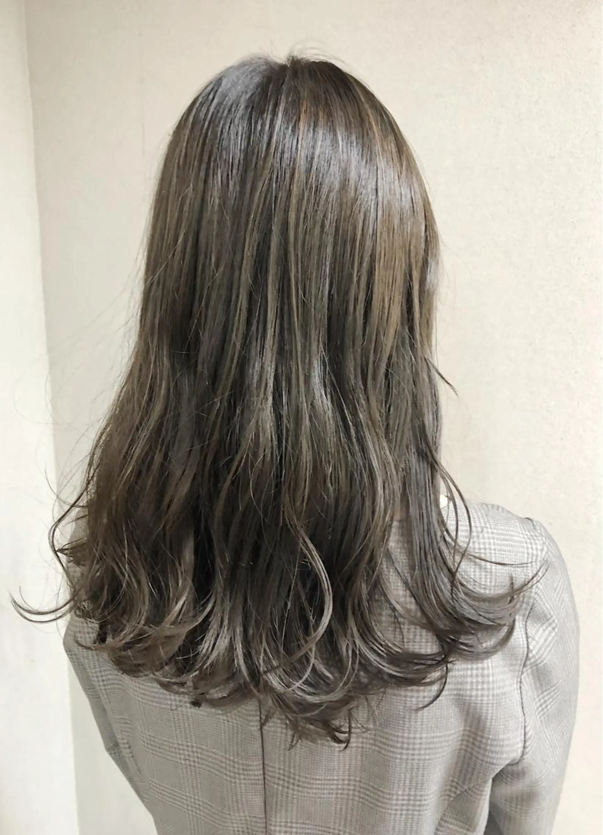 セミロング カラー ケアブリーチ /髪質 改善/古橋圭史郎のヘアスタイル