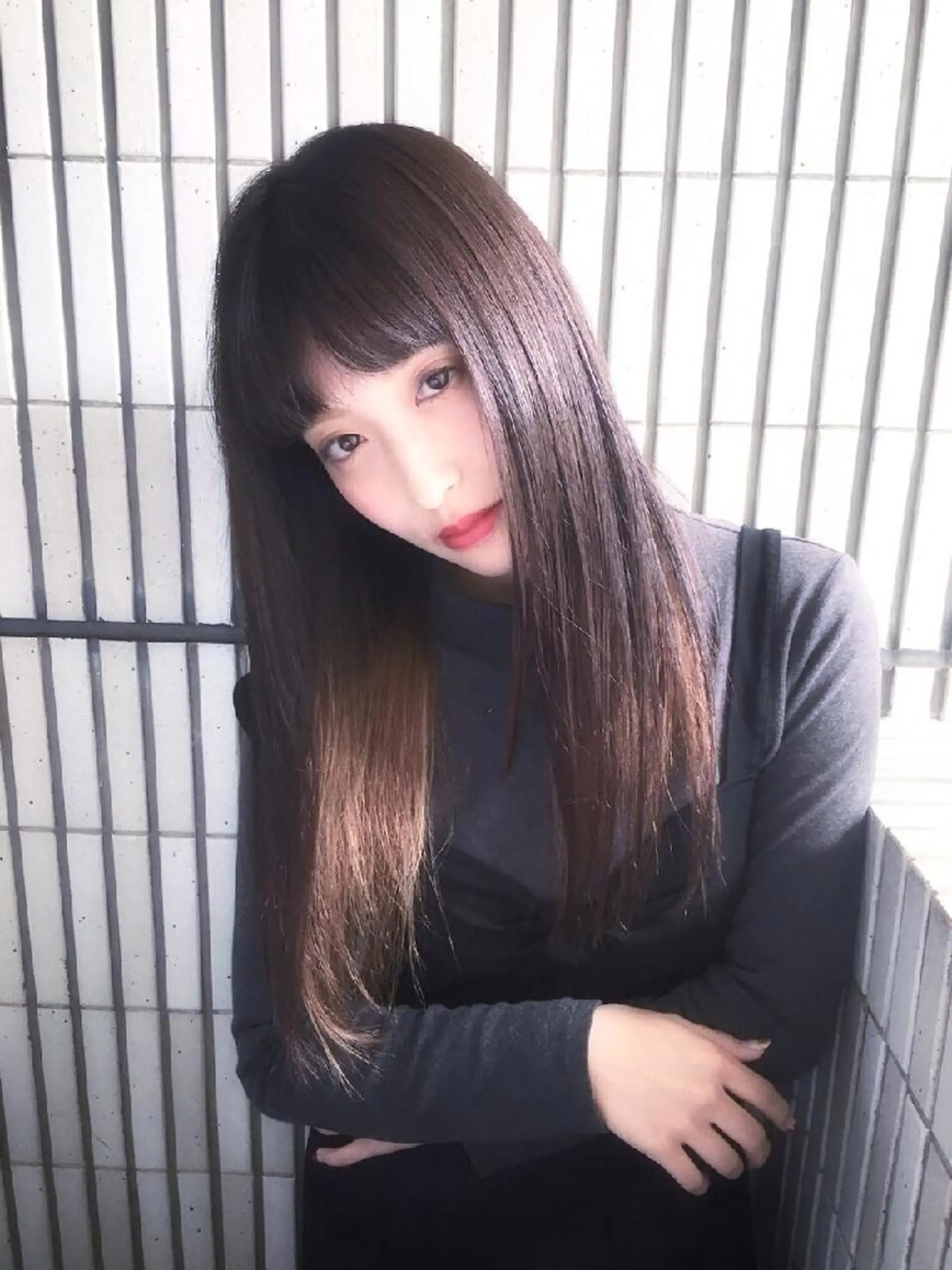 ロング カラー エクステ AnFye une qatllのヘアスタイル