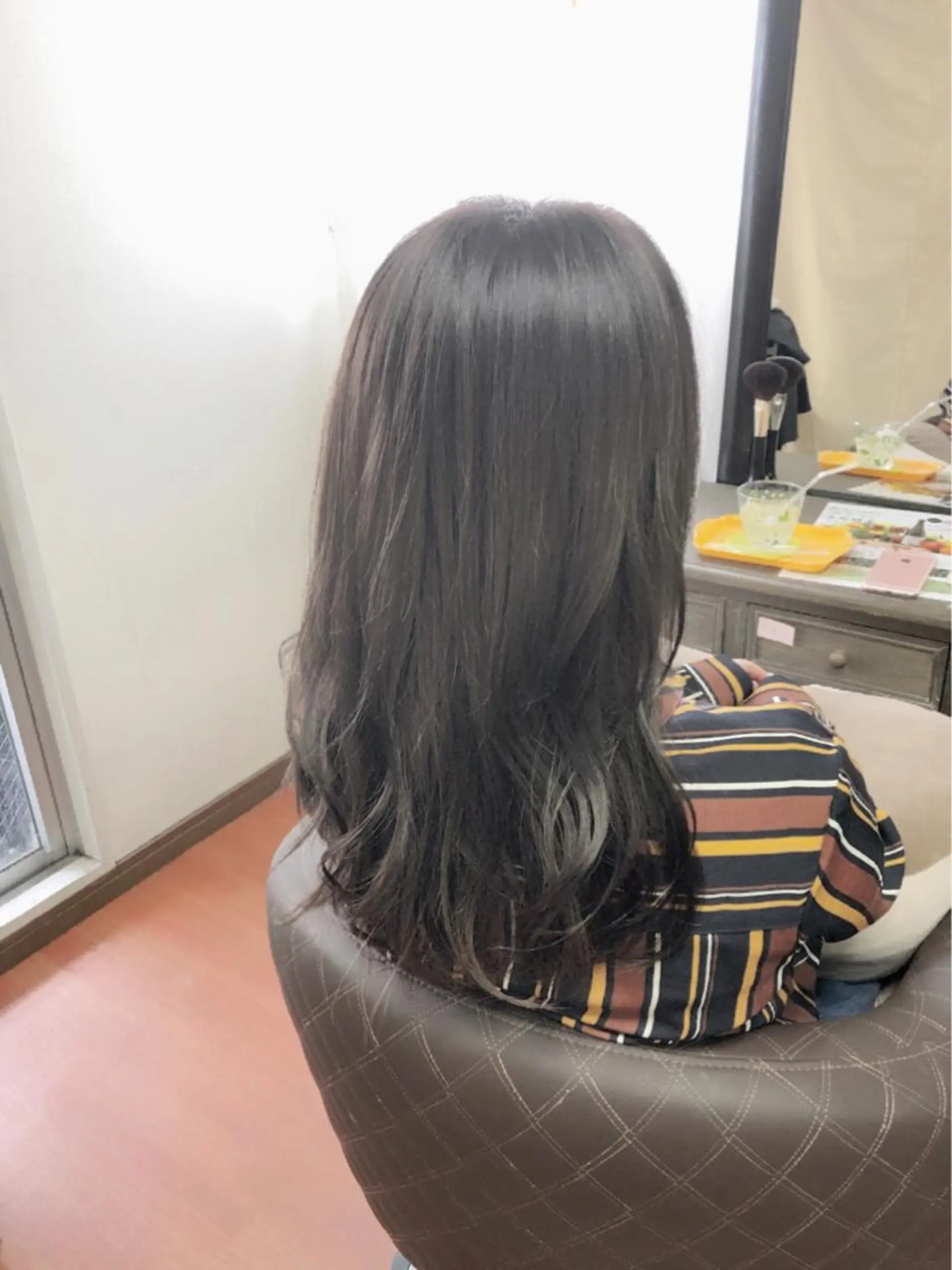 ロング カラー アッシュ 是枝 さくらのヘアスタイル