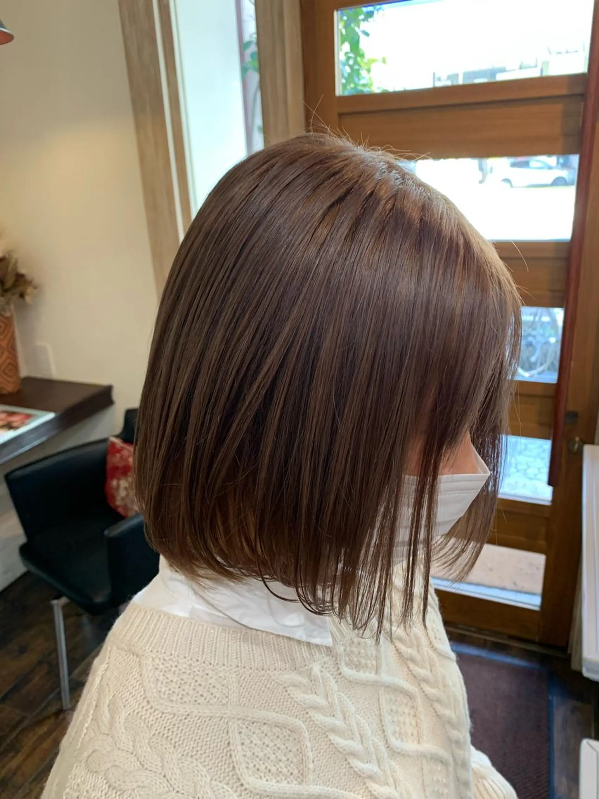 ショート カラー ベージュカラー ミルクティーベージュ カット ヘアカラー 奥村 卓也のヘアスタイル