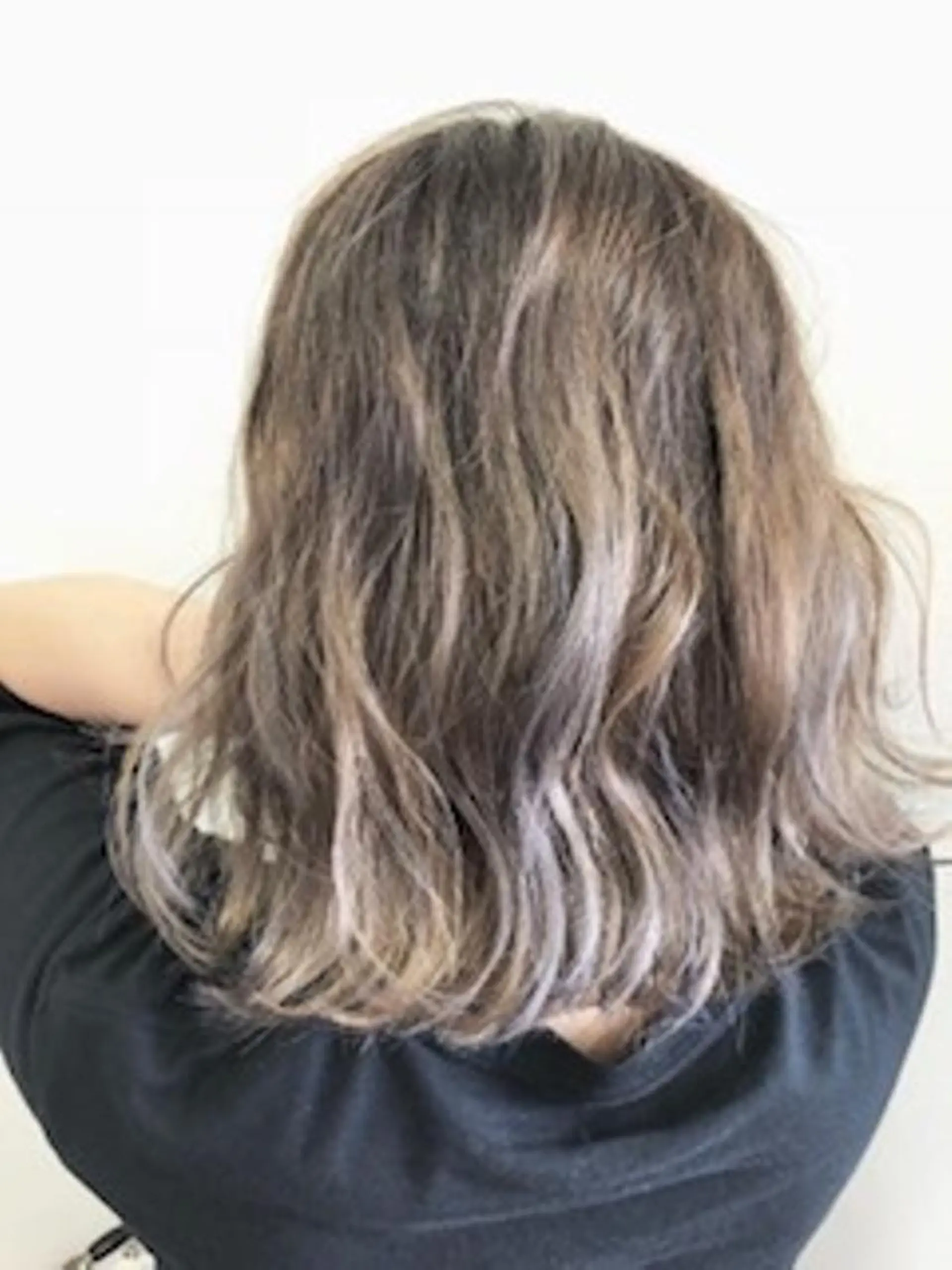 ロング カラー デザインカラー グラデーションカラー Asian Hair &Eyebrowのヘアスタイル