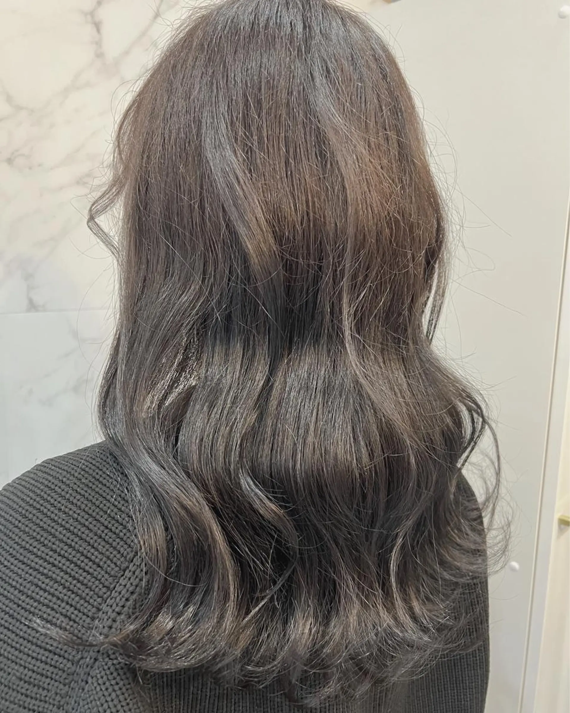 セミロング カラー グレージュ 後藤 卓哉のヘアスタイル