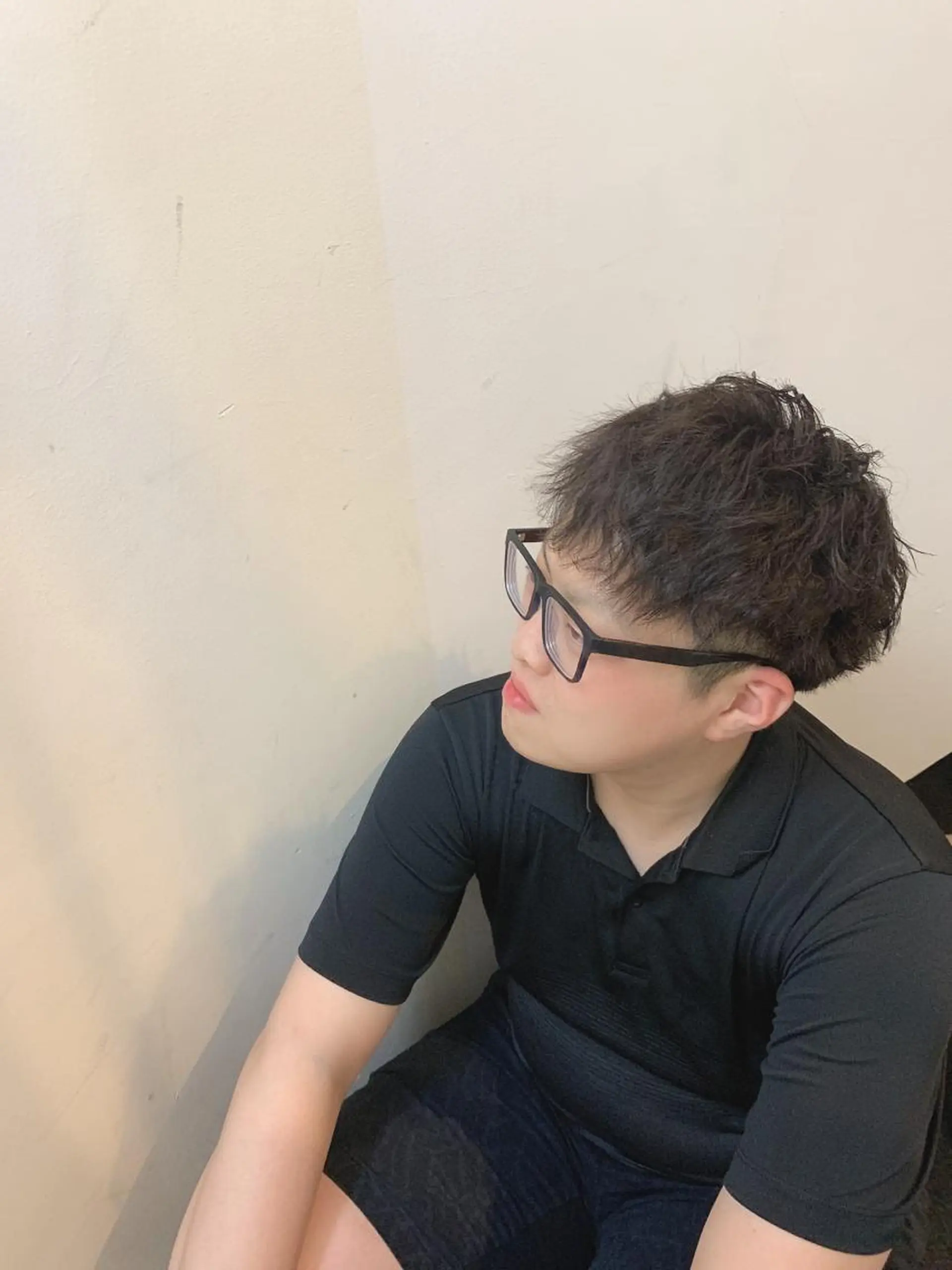 ミディアム 岡崎 海人のヘアスタイル