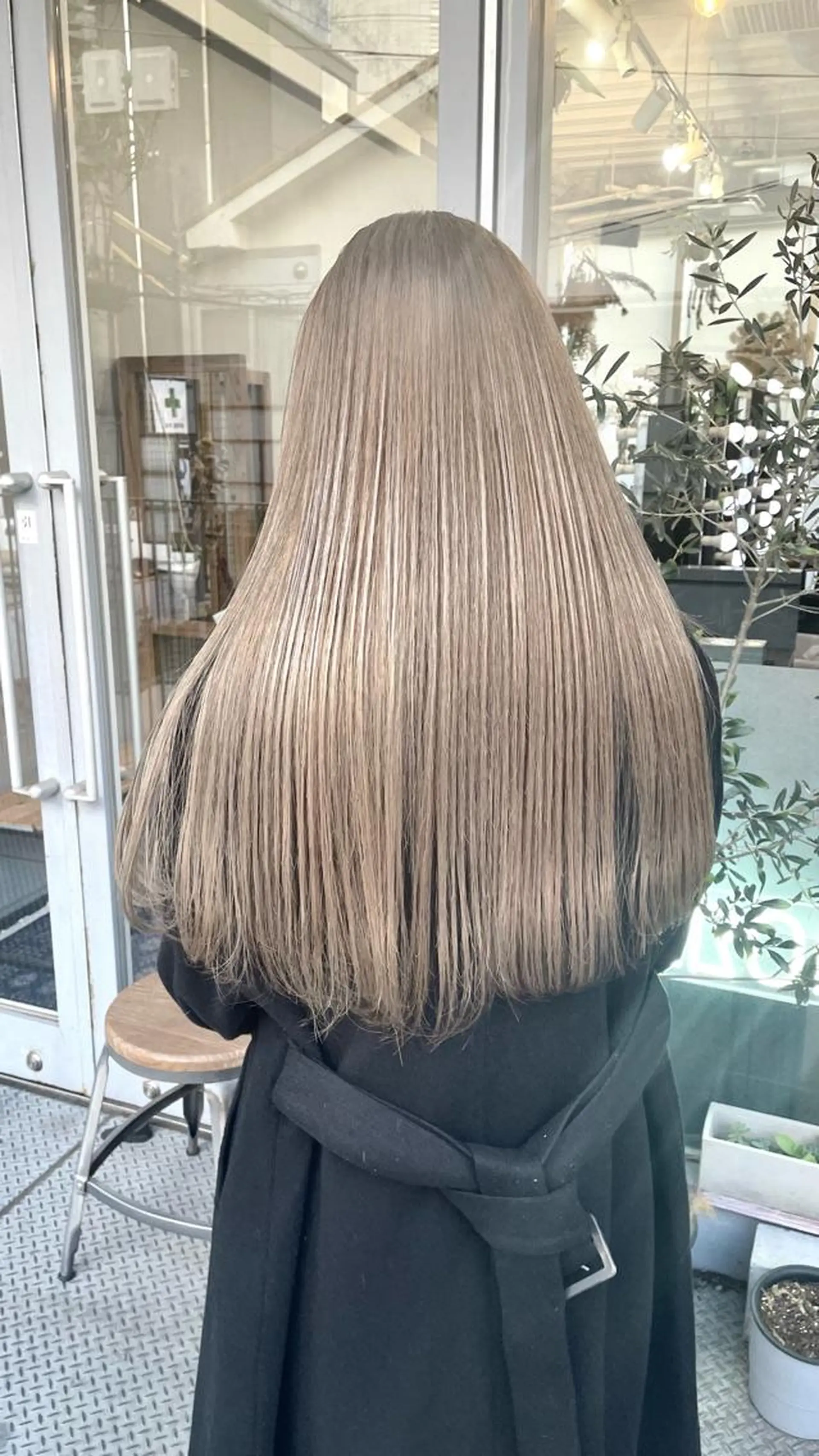 ミディアム カラー ヘアアレンジ メンズ ベージュカラー グレージュ 💐ナチュラルヘア Kroda💐のヘアスタイル