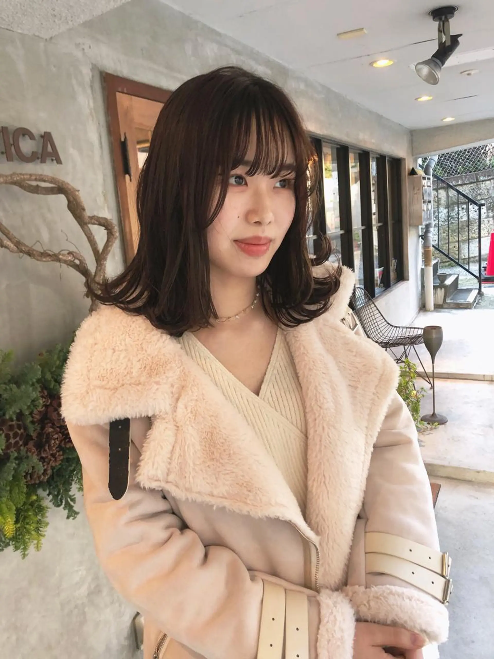 ミディアム カラー ヘアアレンジ ベージュカラー パープルカラー レイヤーカット 外ハネヘア 後藤 雅貴のヘアスタイル