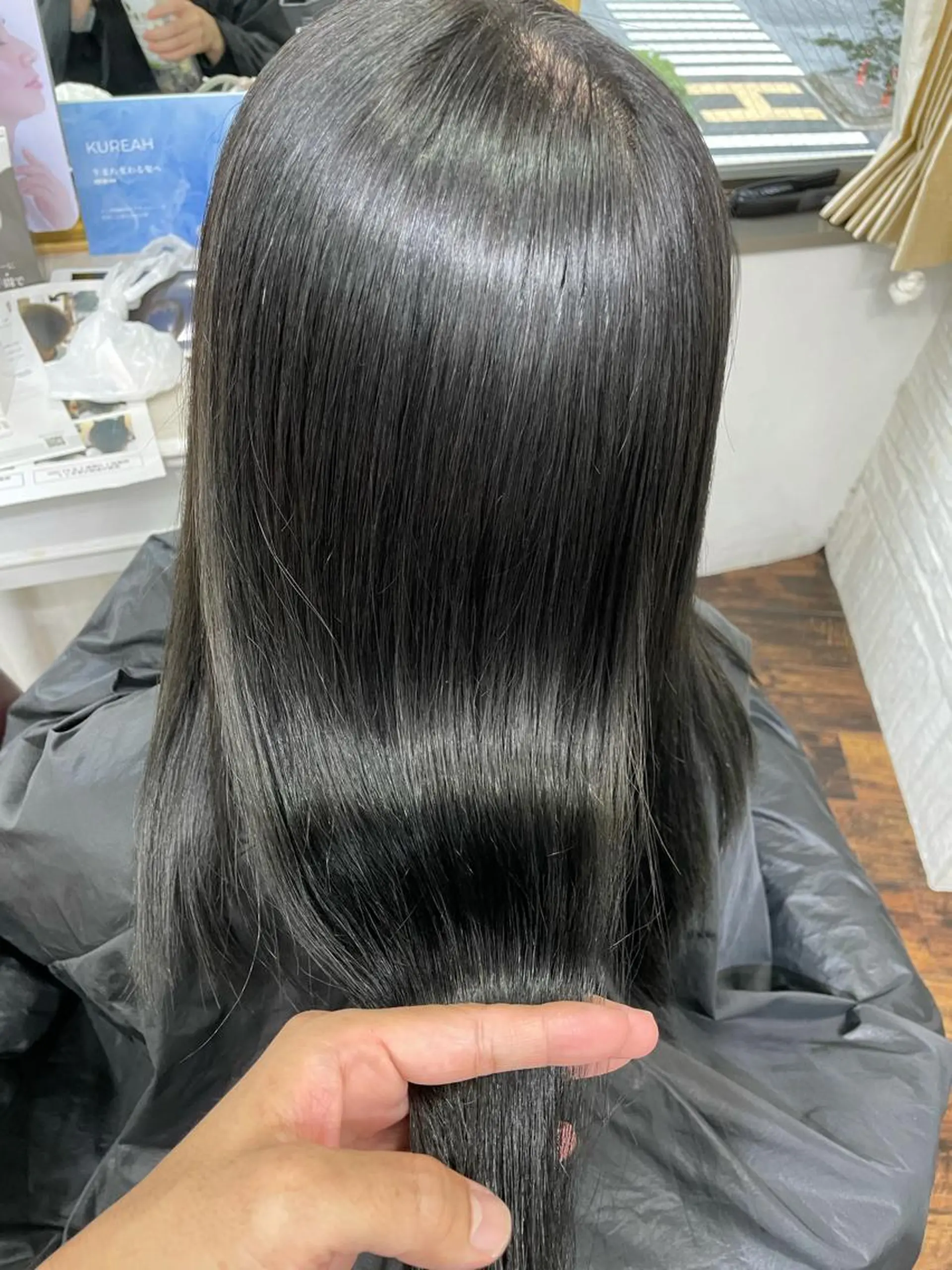 ミディアム カラー トリートメント Soleria 田中慎一のヘアスタイル