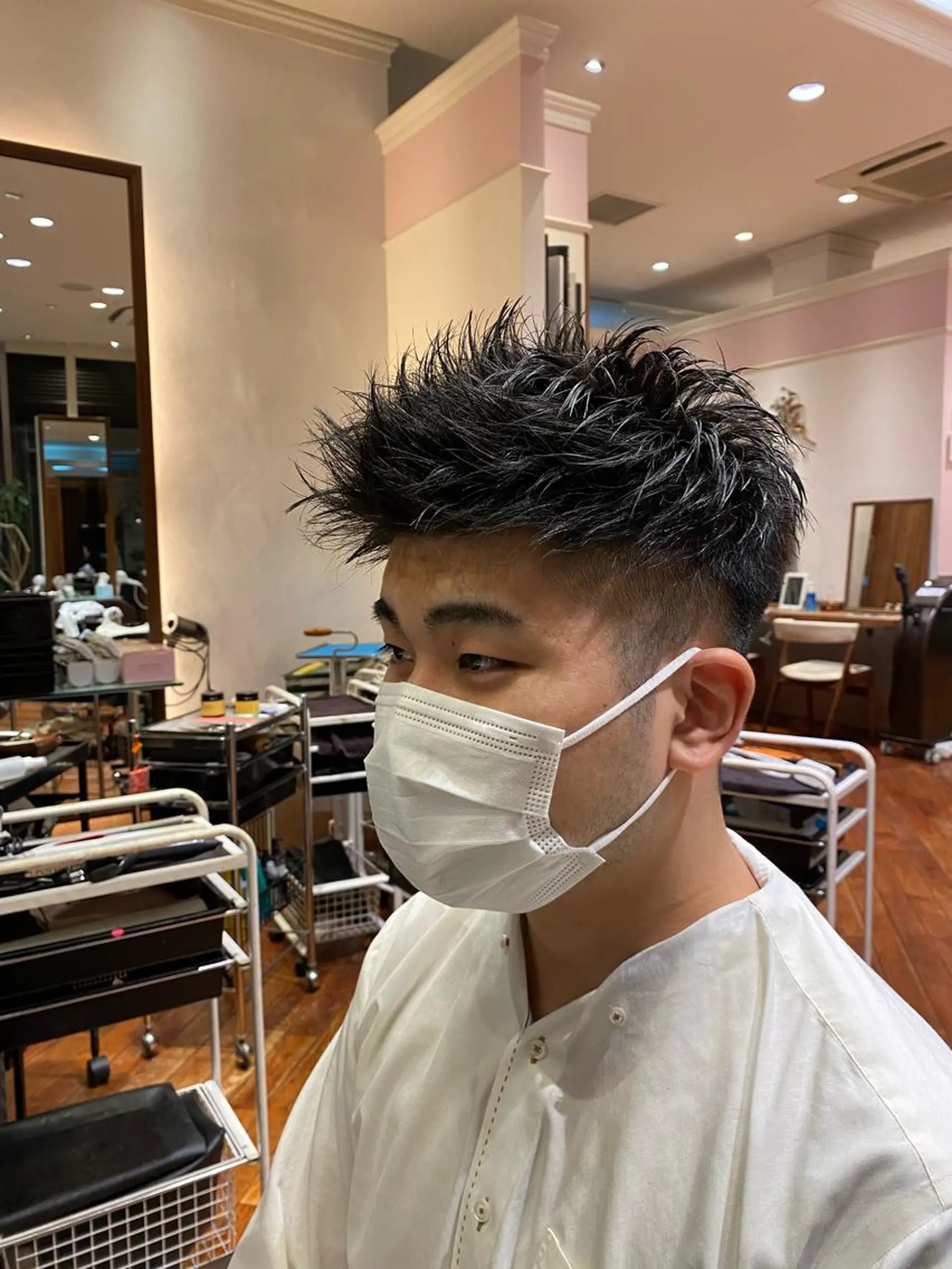 メンズ レイヤー/グレージュ メンズパーマのヘアスタイル