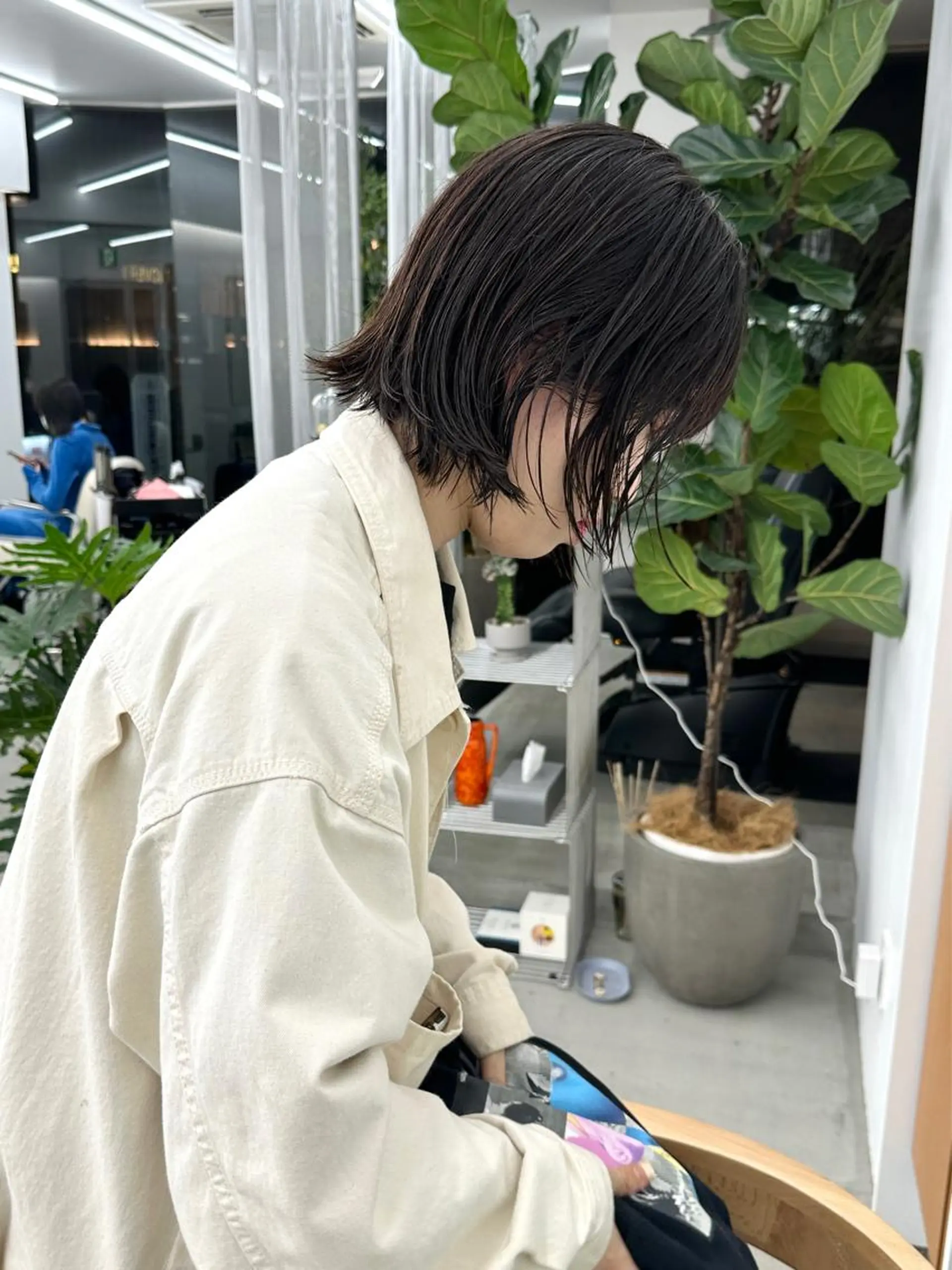 ショート カラー ボブレイヤー グレージュ オリーブグレージュ オリーブグレー ボブ カット ヘアカラー トリートメント ボブ/レイヤー/ケア パーマ/リュウタのヘアスタイル