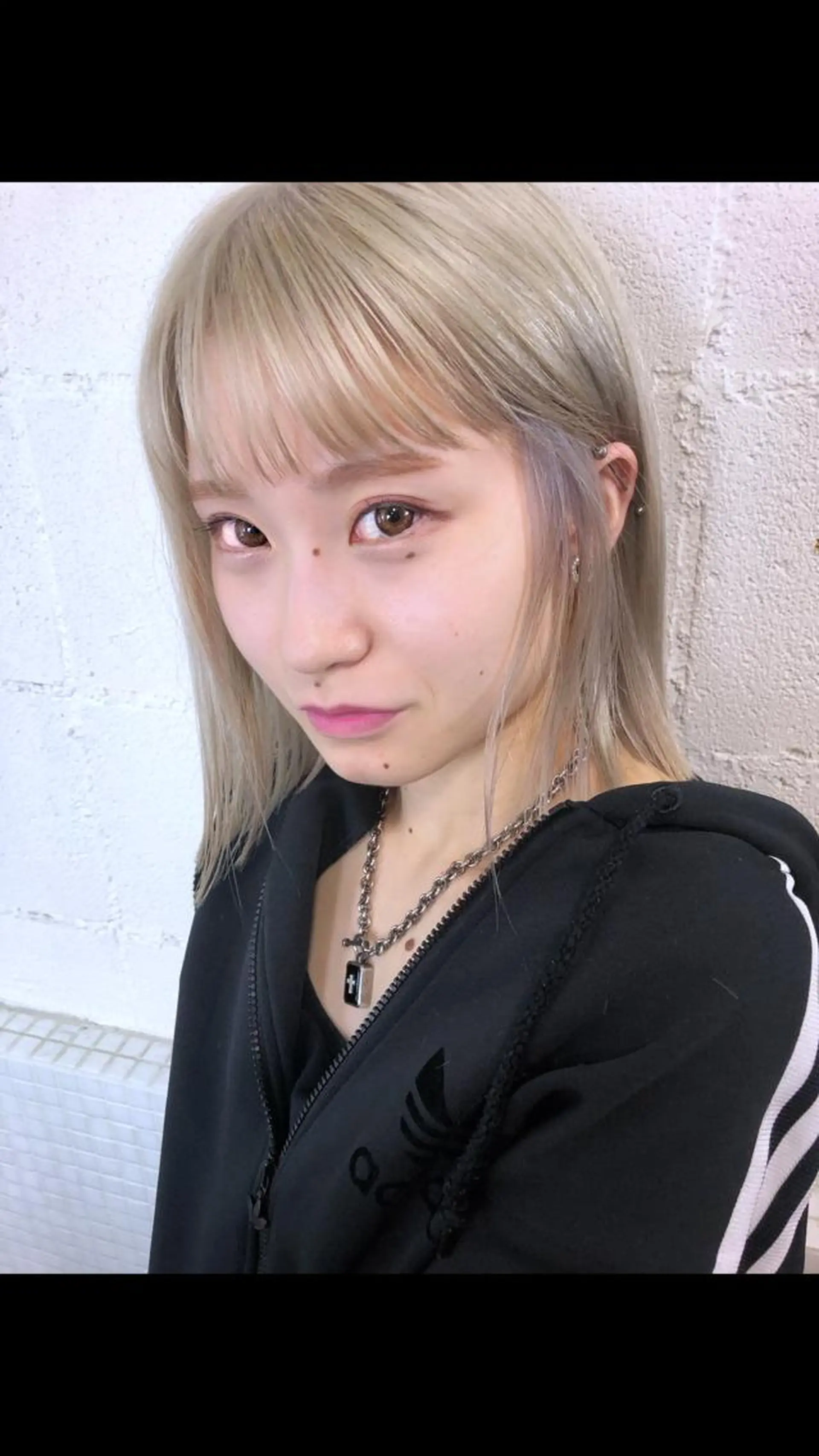 ショート カラー ハイトーンカラー カット ヘアカラー トリートメント 山本 芳喜のヘアスタイル