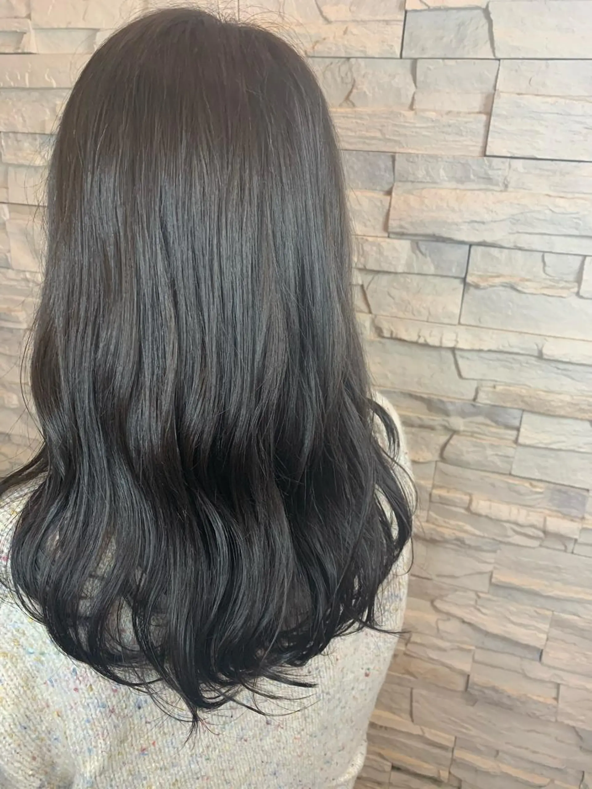 ロング カラー 菅野 愛のヘアスタイル