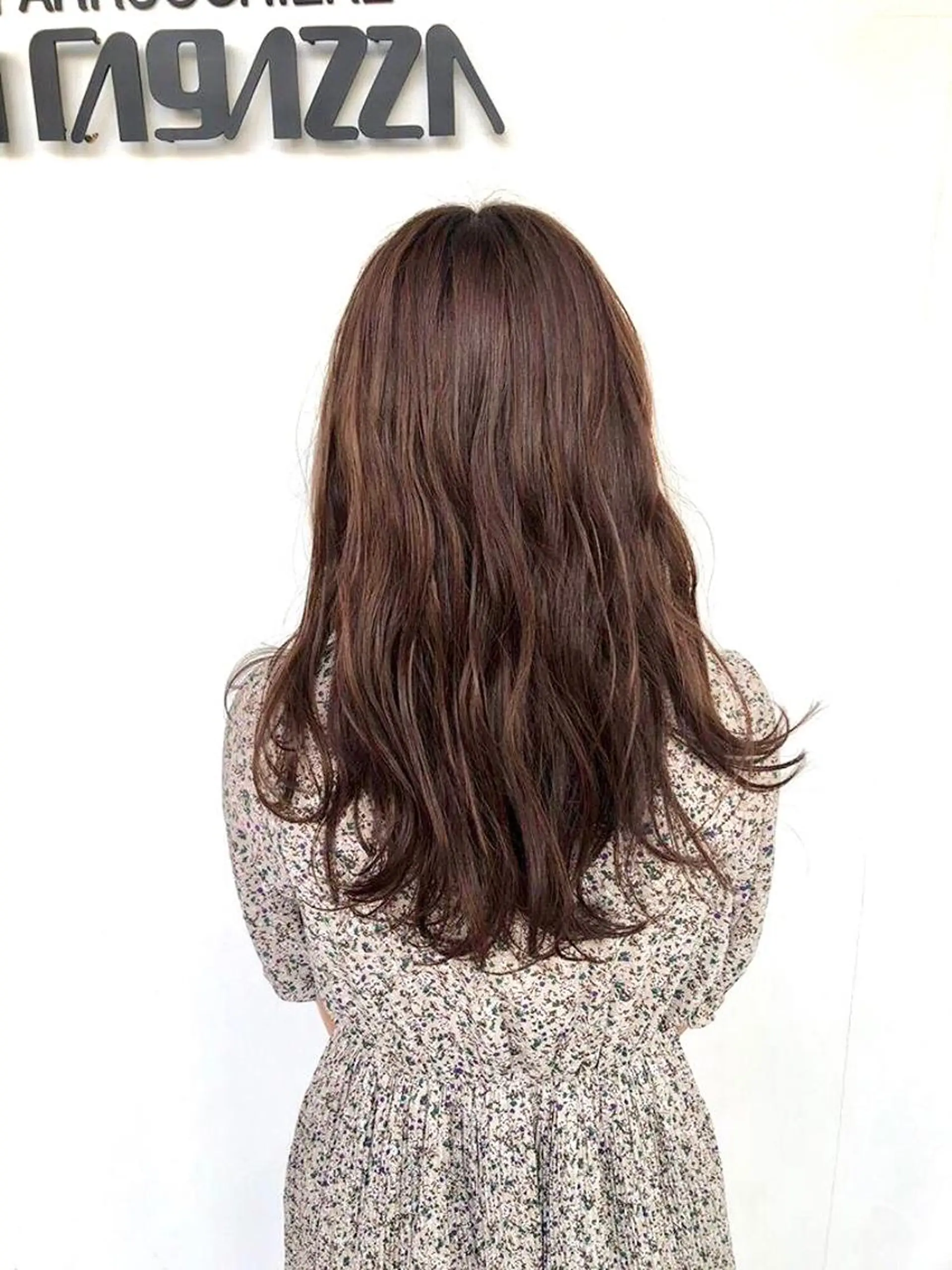 セミロング カラー ブリーチ ブラウンカラー 東條 克義のヘアスタイル