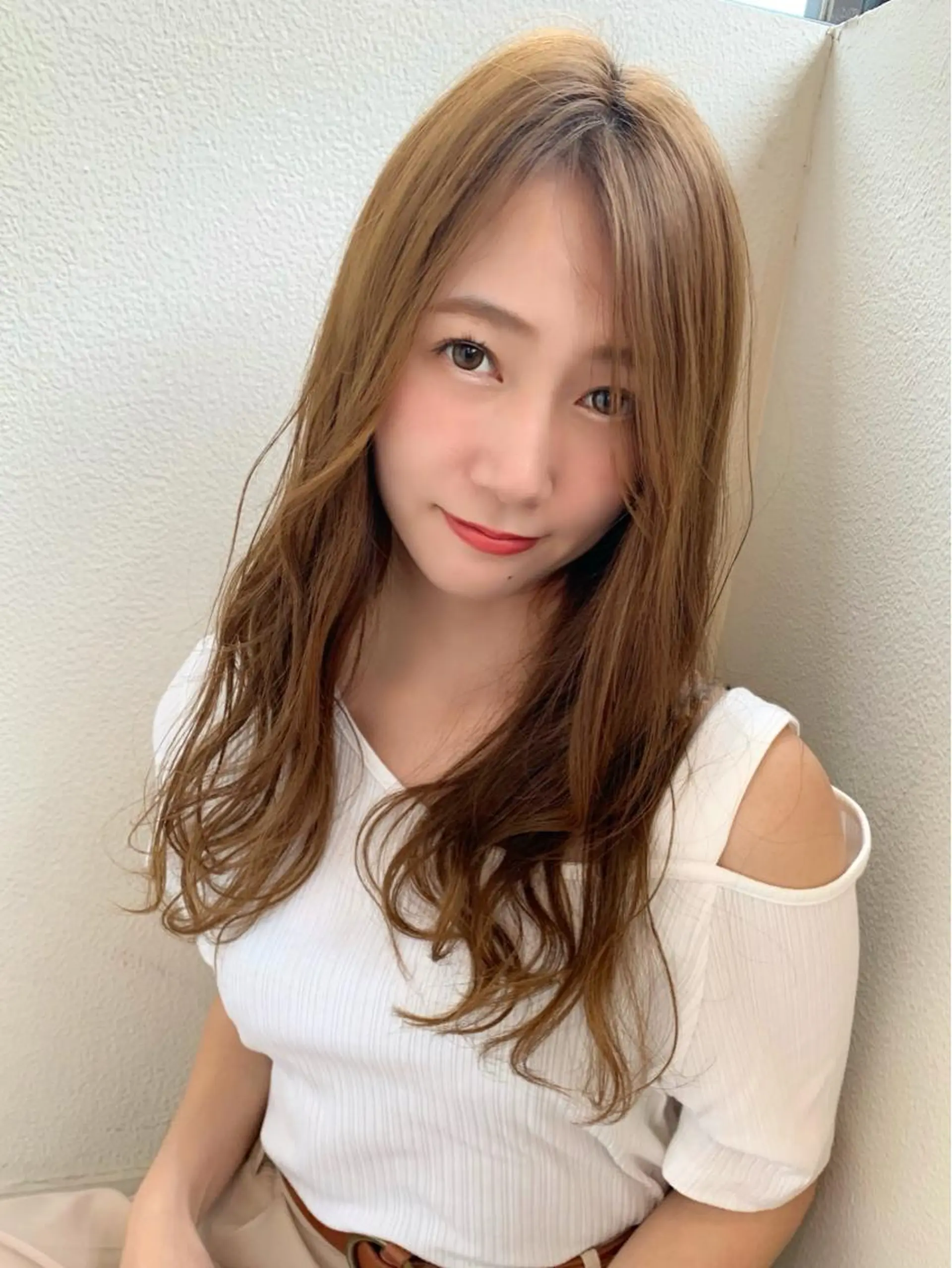 ロング カラー ベージュカラー レイヤーカット カット ヘアカラー トリートメント 藤間 帆乃夏（とうまほのかのヘアスタイル