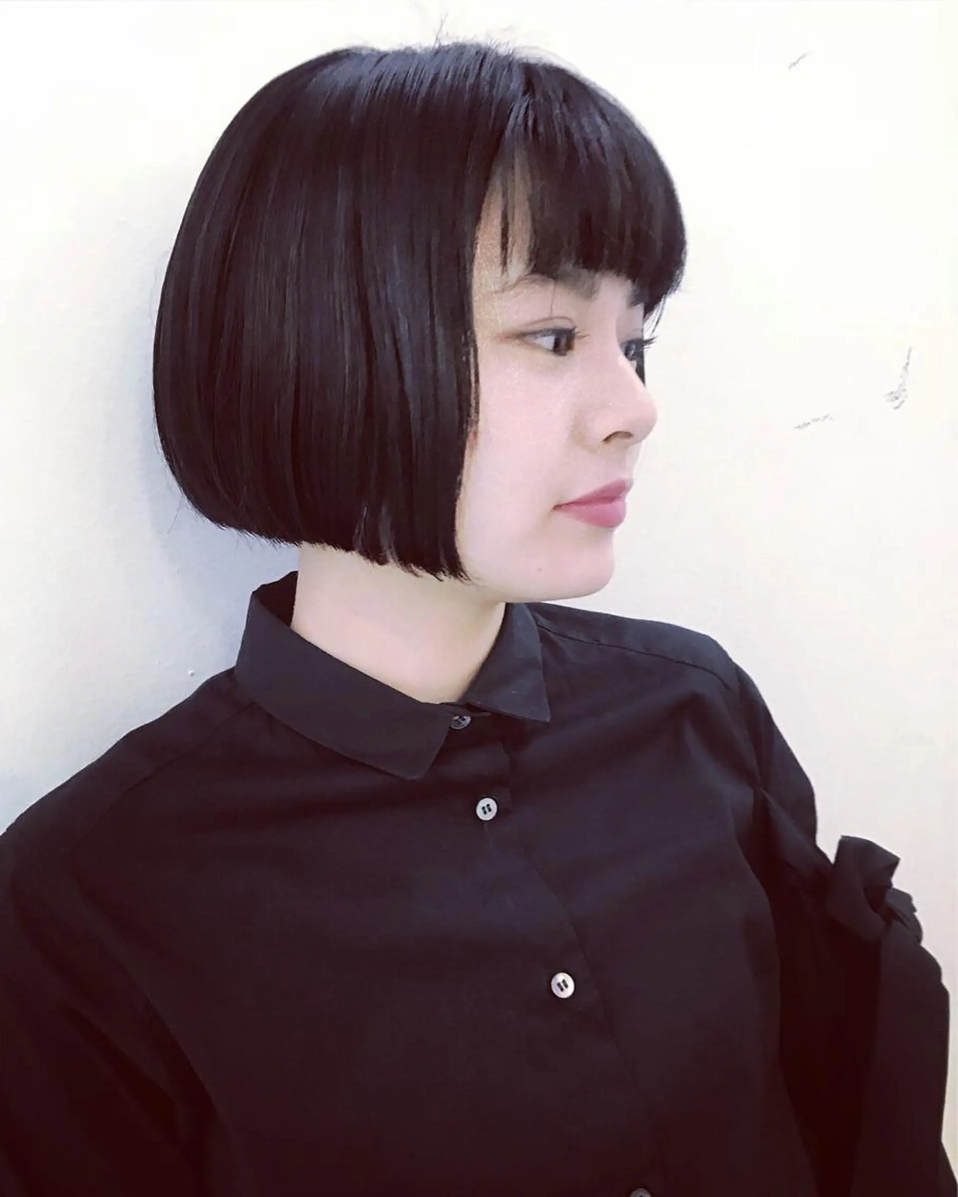 ショート ボブ ショートヘア トリートメント ヘアカラー トリートメント 💓パーマ，💗 レイヤーカットのヘアスタイル