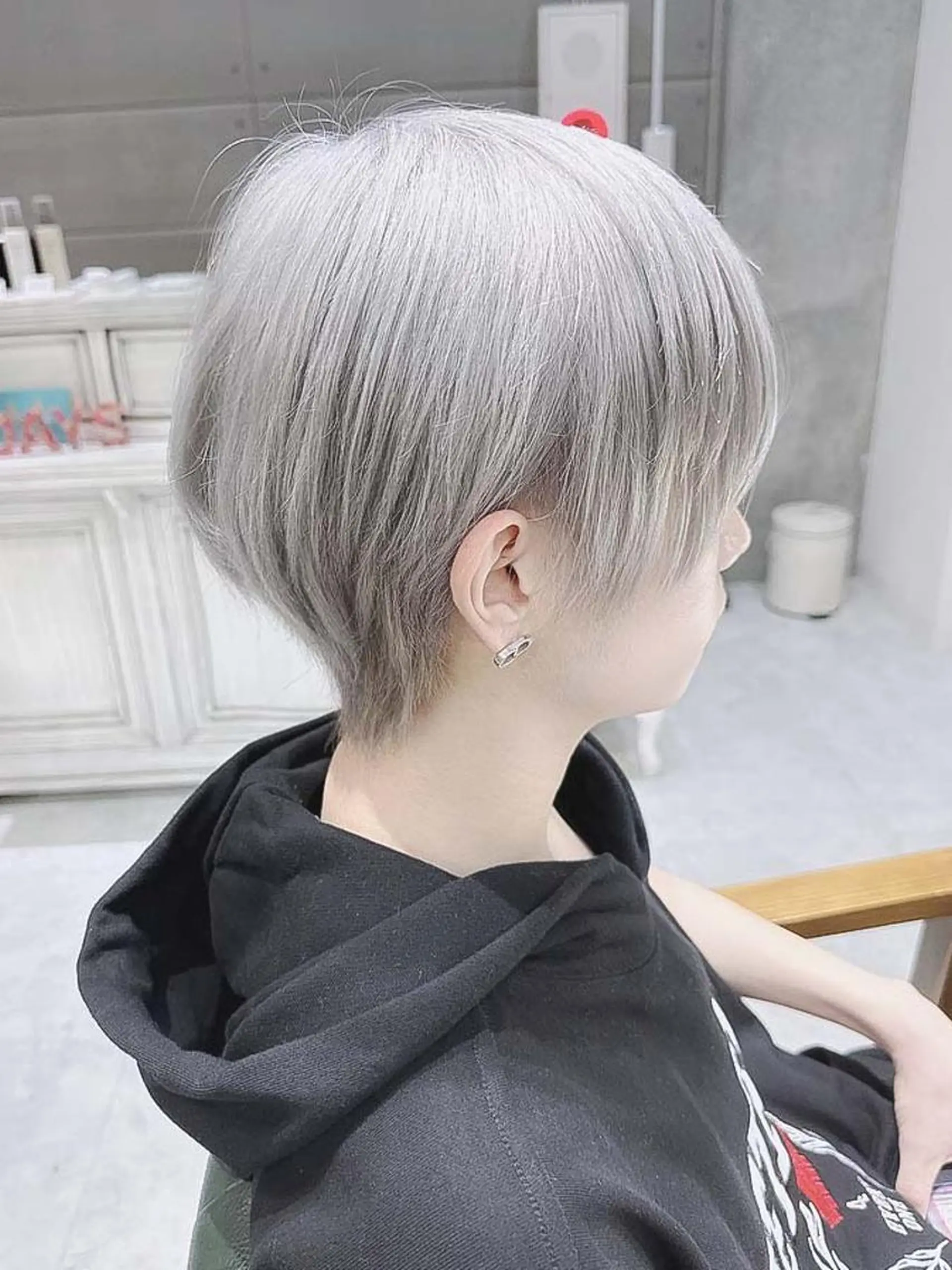 ショート カラー ヘアアレンジ メンズ メンズブリーチ メンズハイトーン ブリーチ ケアブリーチ 透明感カラー Days 透明感カラーのヘアスタイル