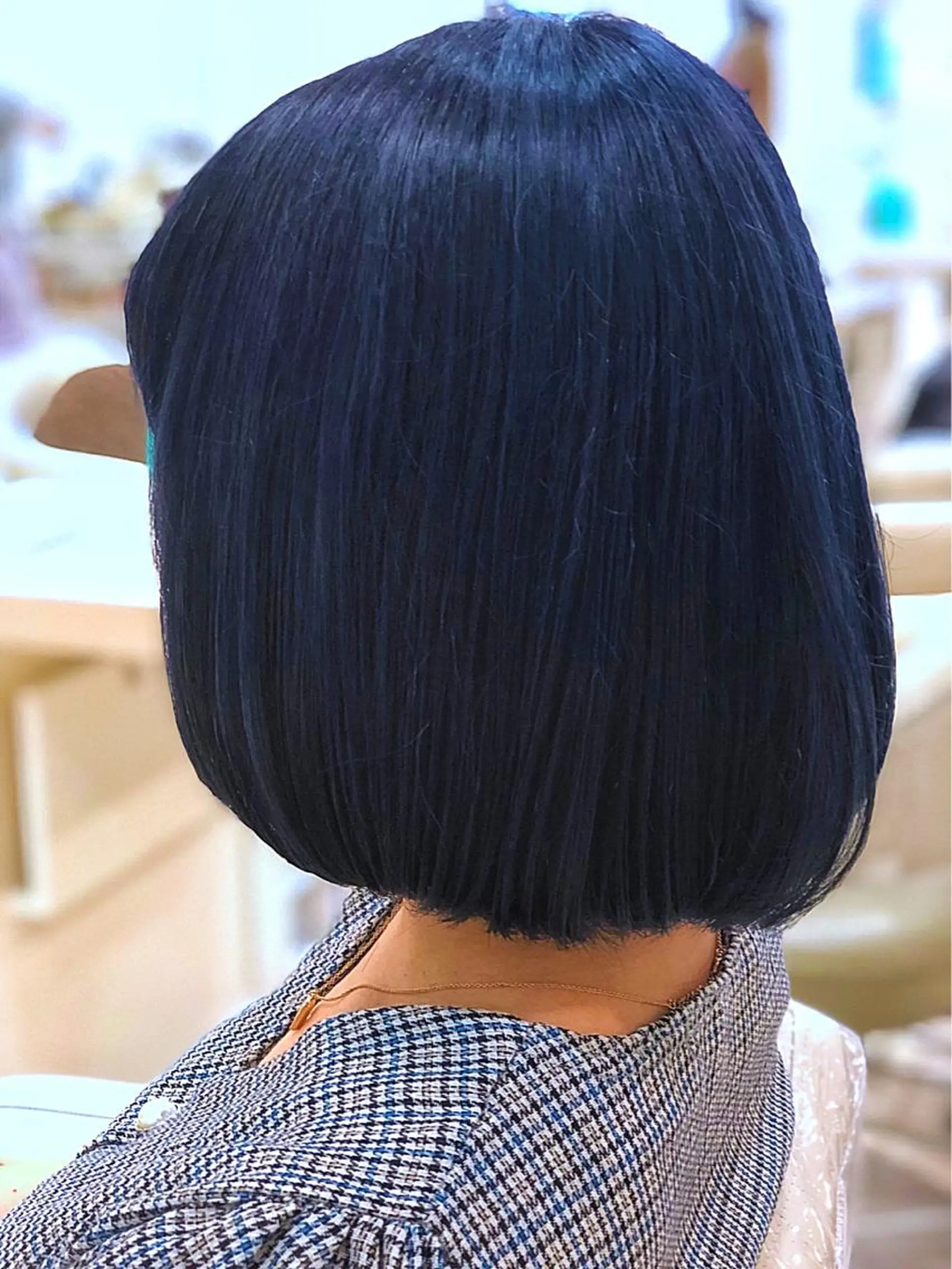 ショート カラー アッシュ ネイビーカラー ボブ 須賀 一美のヘアスタイル