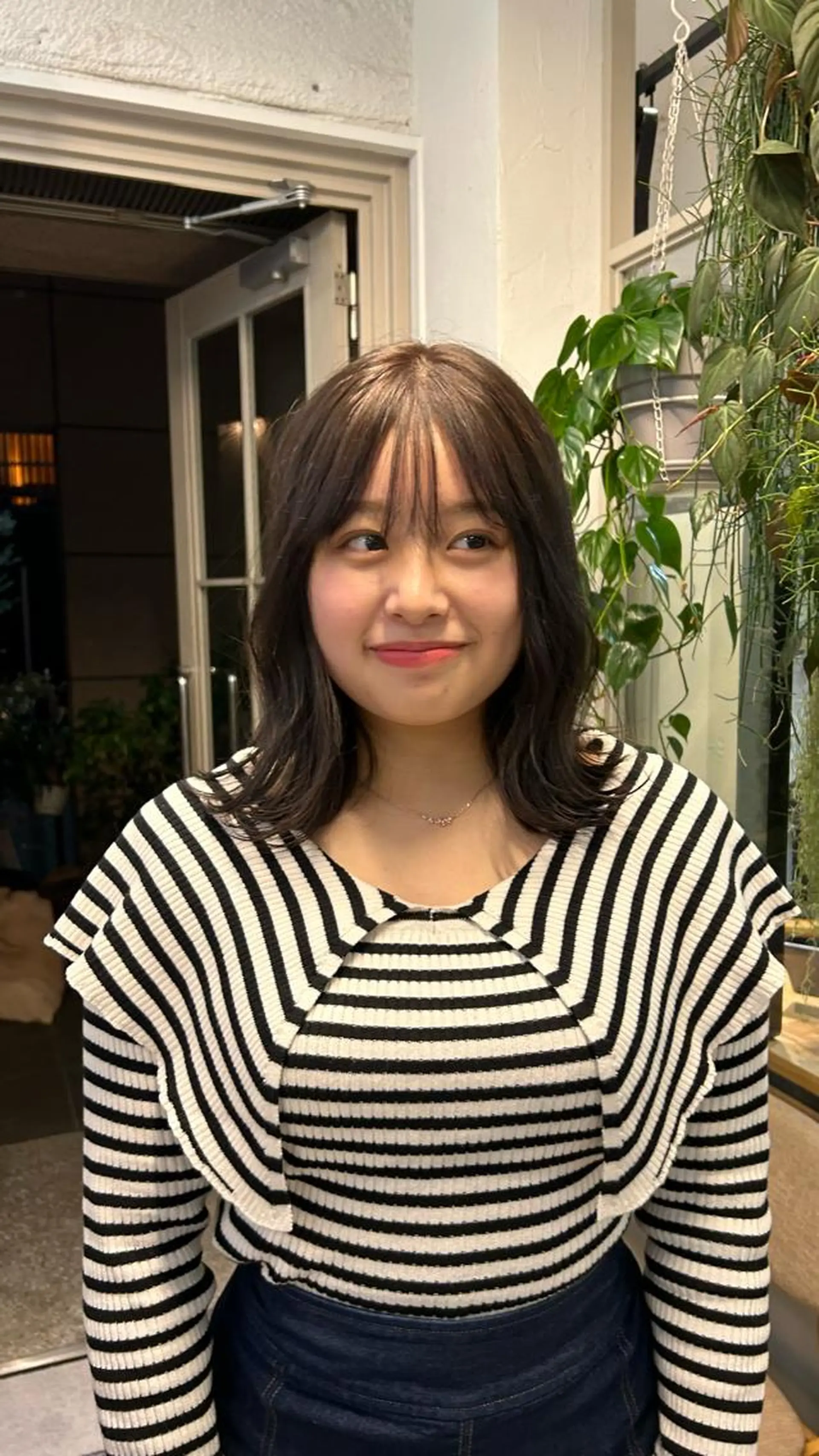 ミディアム カラー ブリーチ 透明感カラー ヘアカラー じゅわっと暖色カラー 🍊Moemiのヘアスタイル