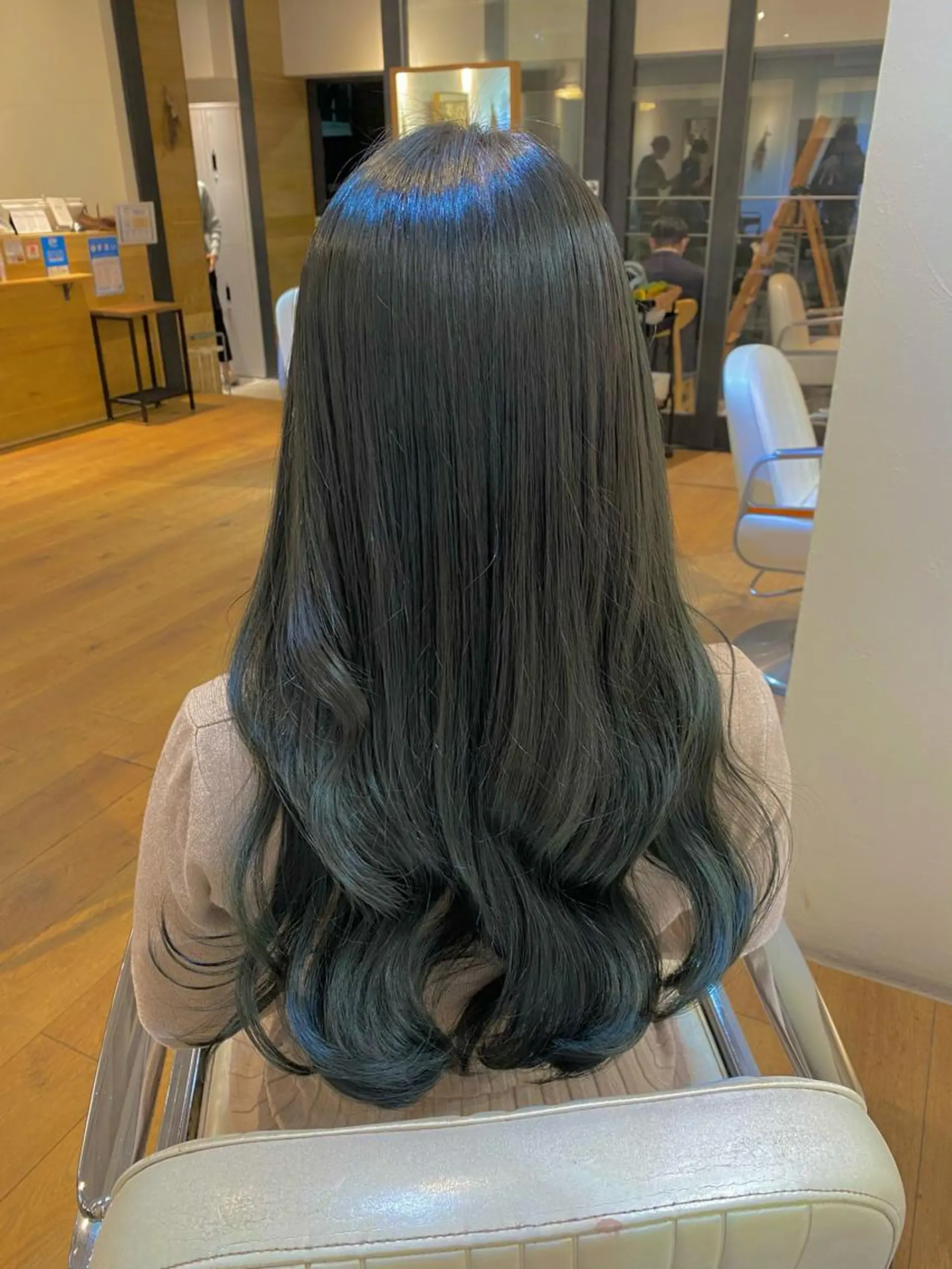 ロング カット ヘアカラー トリートメント ＮＥＷＩ　京橋 【yoko】のヘアスタイル